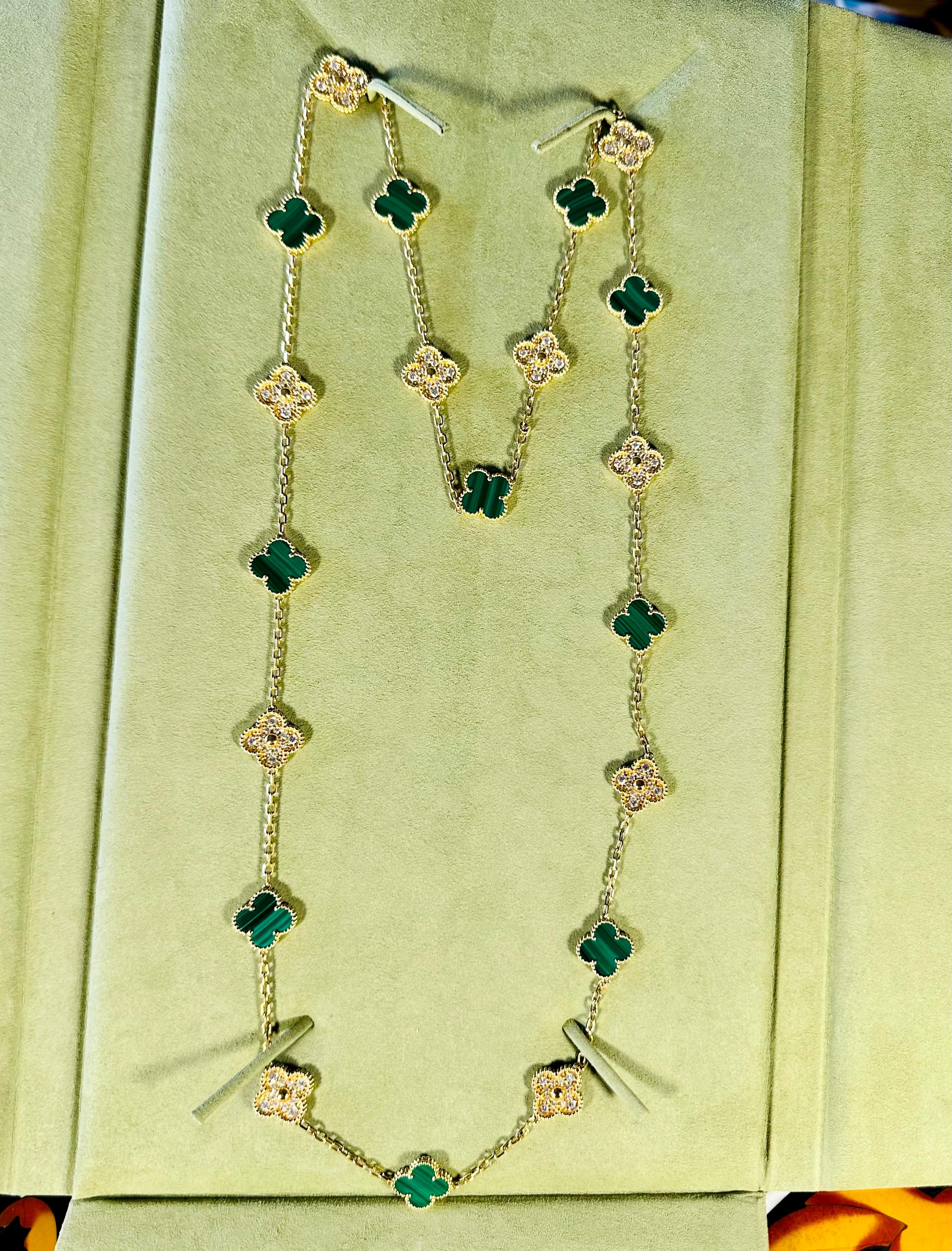 Contemporain Van Cleef & Arpels - Vintage Alhambra  20 ors et diamants malachite  Collier en vente