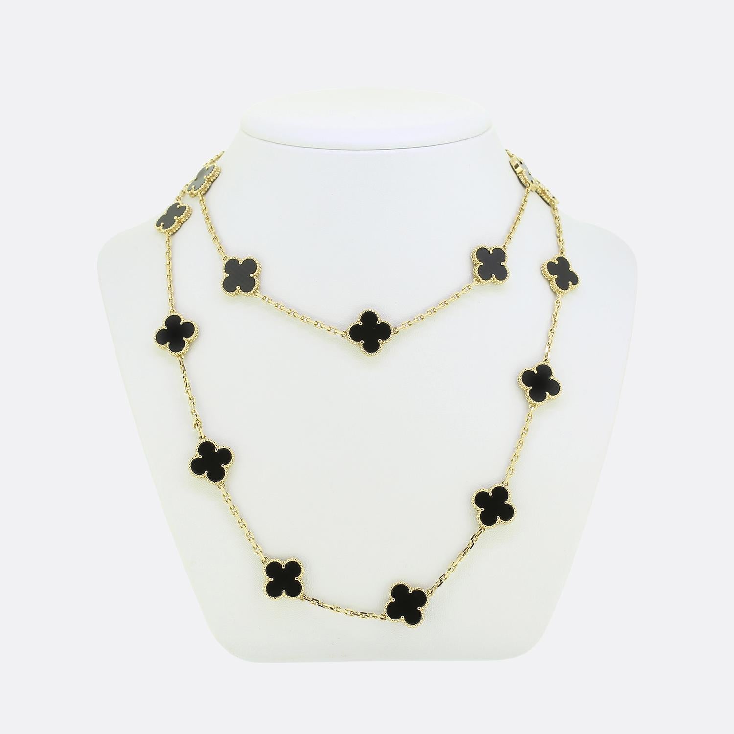 Here we have an 18ct yellow necklace from the vintage Alhambra collection by Van Cleef & Arpels. The necklace features 20 iconic 4-leaf clover motifs, each set with a beaded edging and black onyx inlay.

Condition: Used (Very Good)
Weight: 48.2