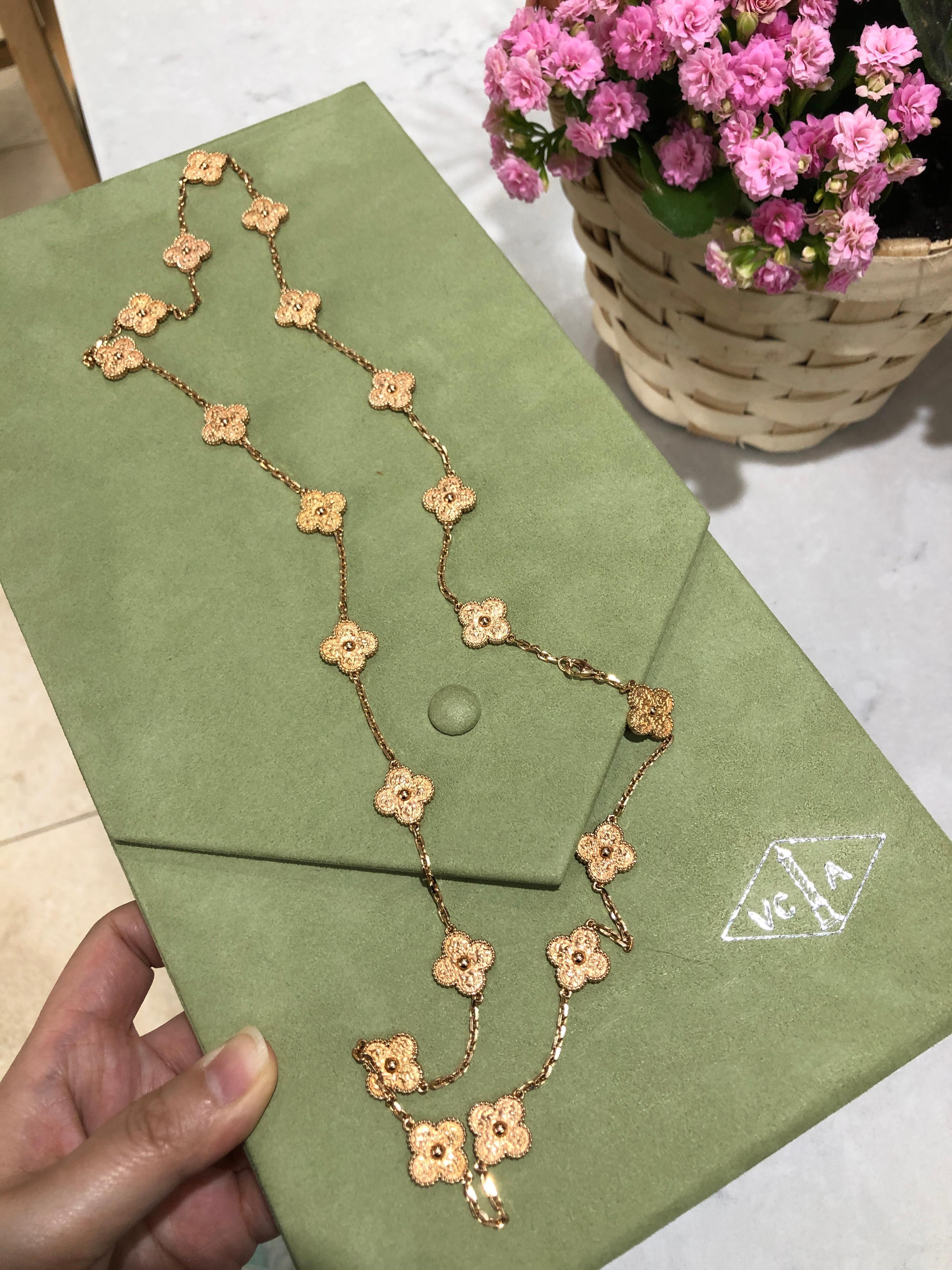 Van Cleef & Arpels Vintage Alhambra 20 Motifs 18K Rose Gold Long Necklace In Excellent Condition In Banbury, GB