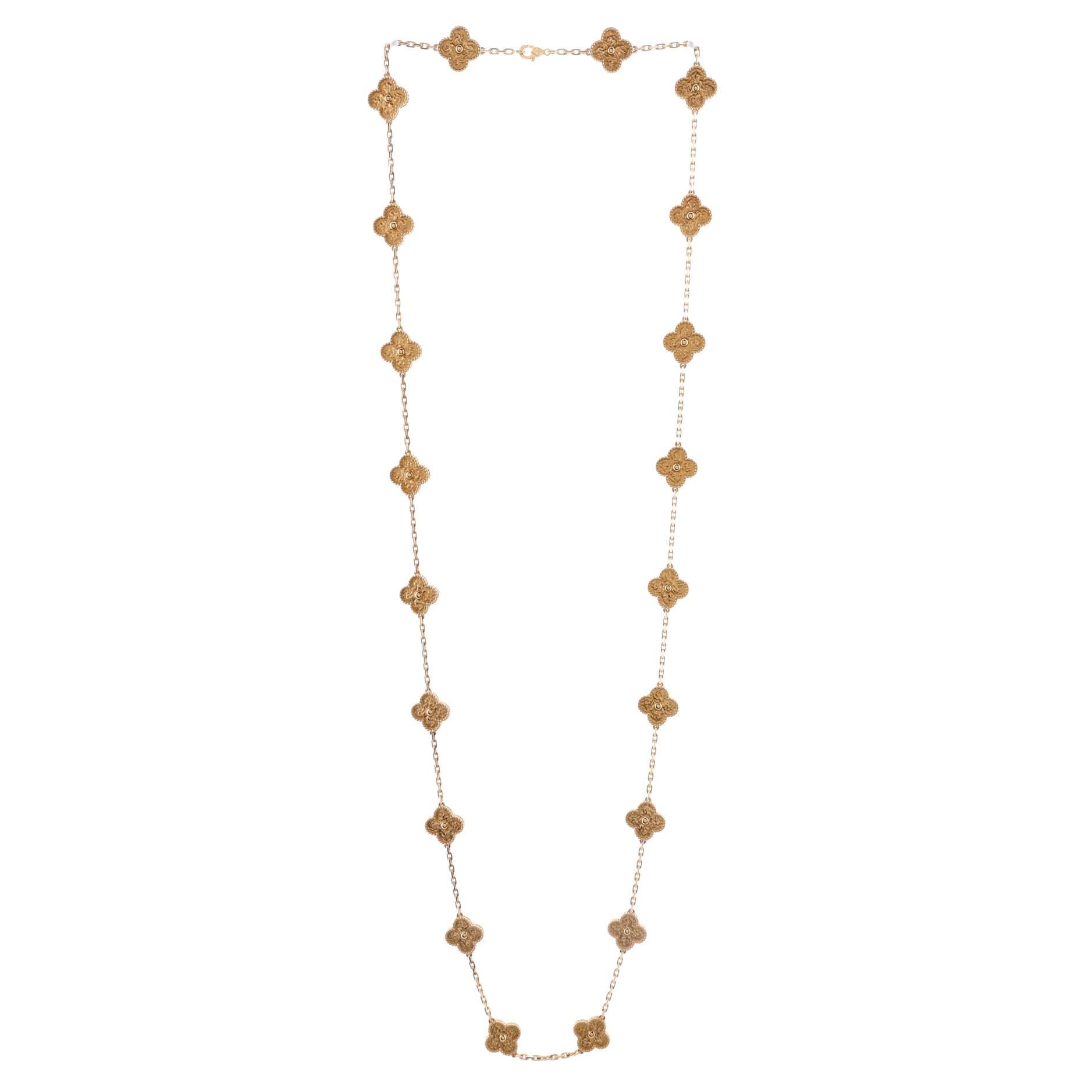 Van Cleef & Arpels Vintage Alhambra Halskette mit 20 Motiven aus 18 Karat Gelbgold im Zustand „Gut“ in New York, NY
