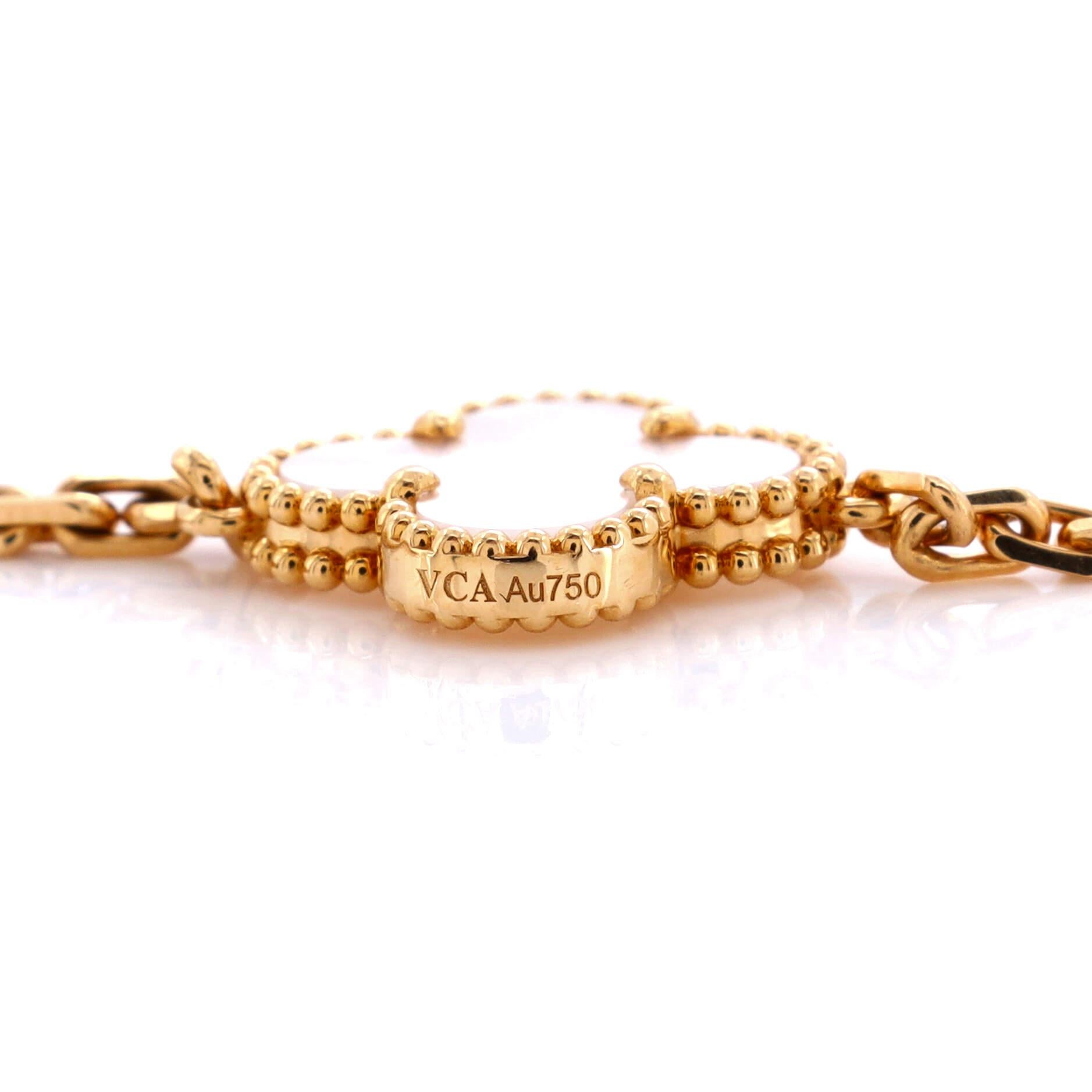 Van Cleef & Arpels Vintage Alhambra Halskette mit 20 Motiven aus 18 Karat Gelbgold Damen