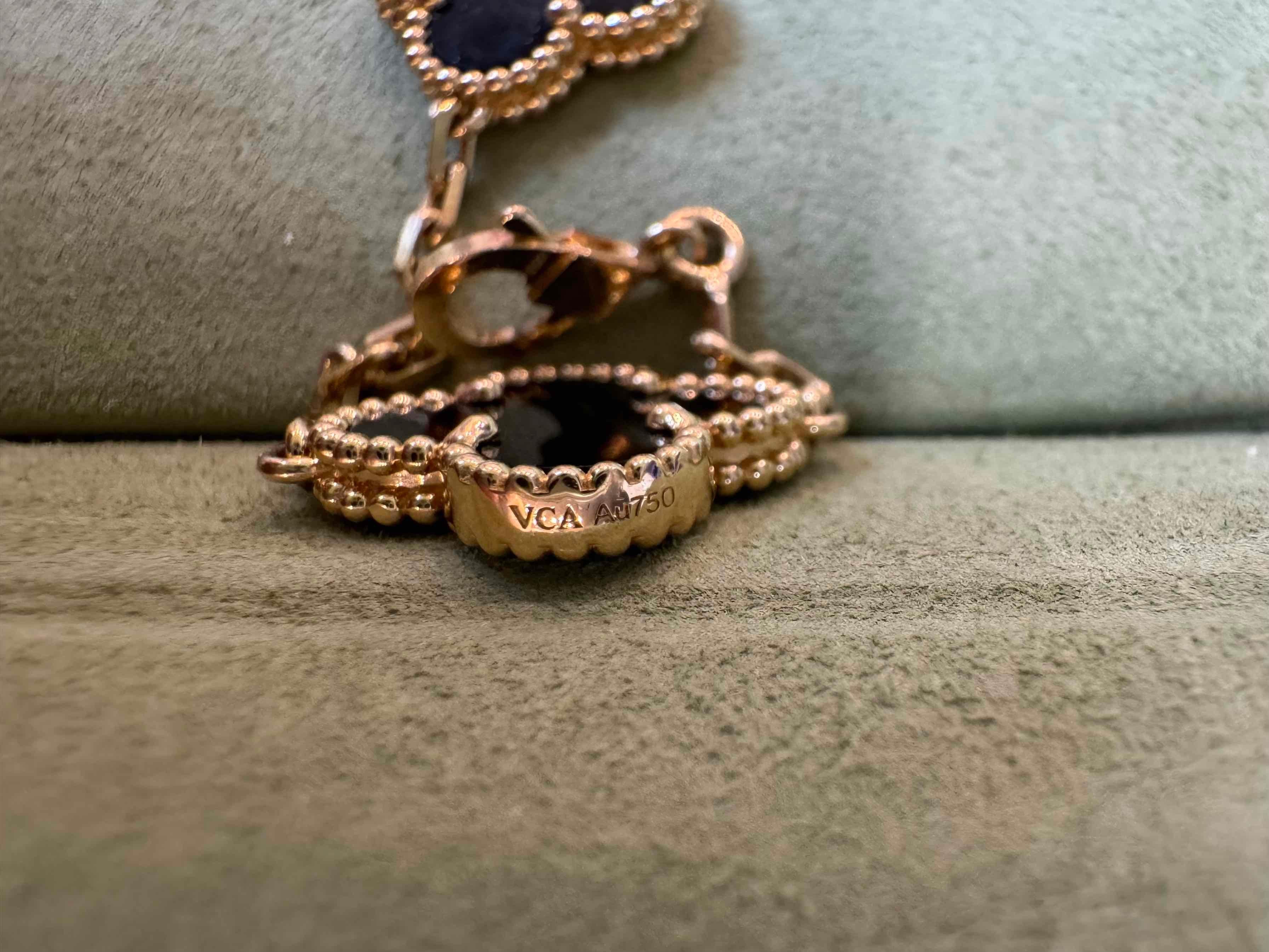 Van Cleef & Arpels Vintage Alhambra 20 Motifs Necklace, Onyx, Yellow Gold 5