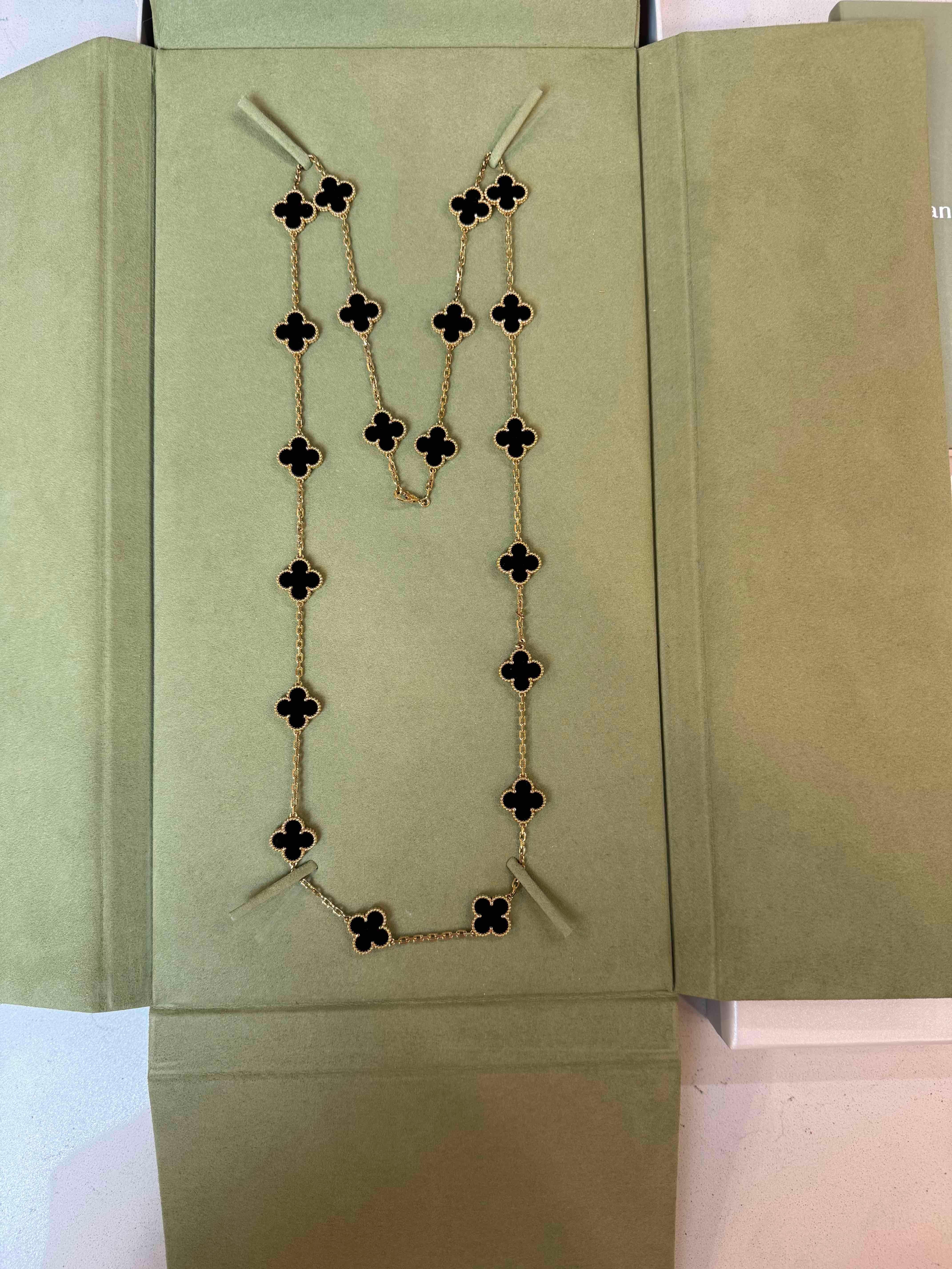 Single Cut Van Cleef & Arpels Vintage Alhambra 20 Motifs Necklace, Onyx, Yellow Gold