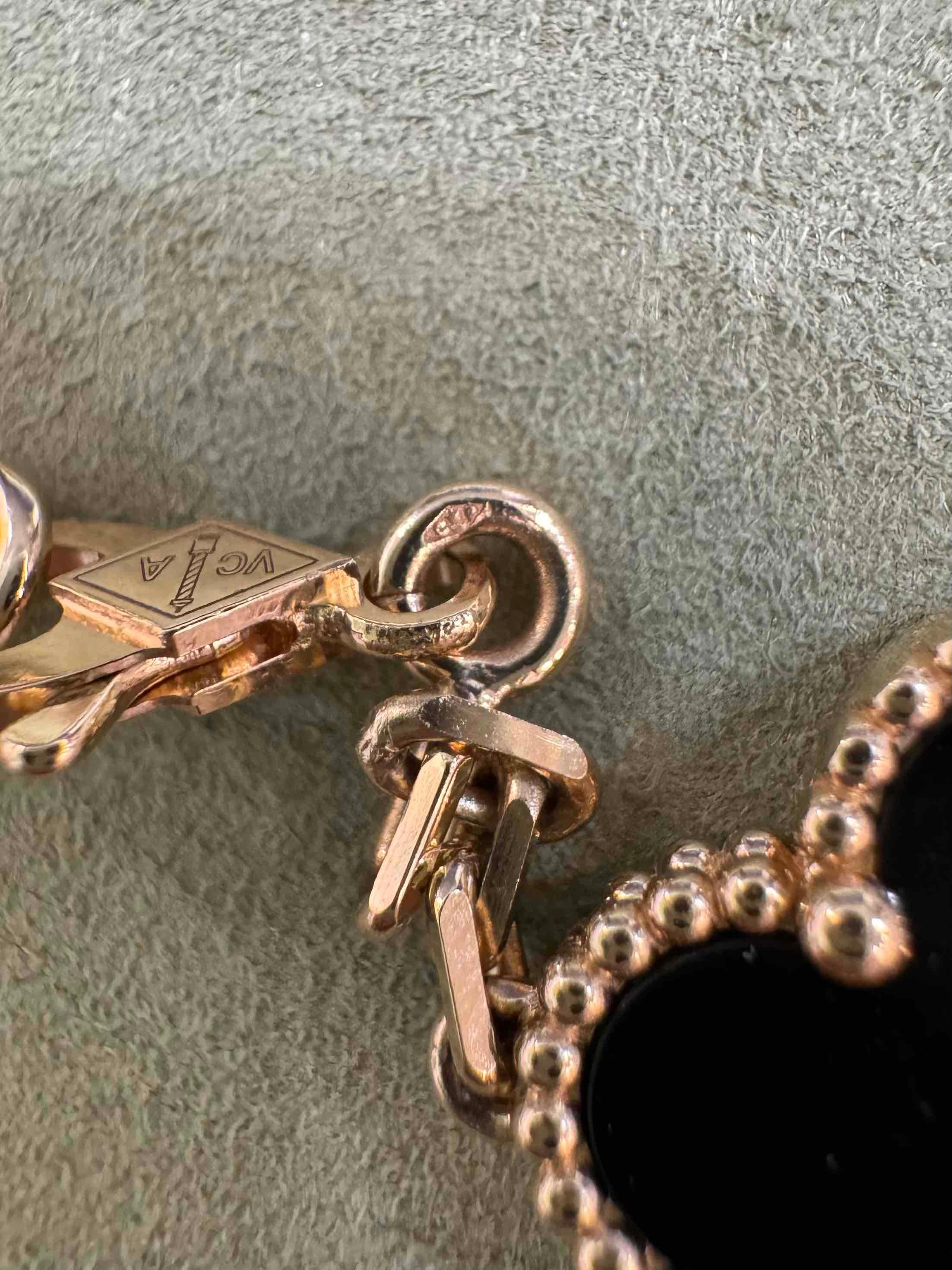 Van Cleef & Arpels Vintage Alhambra 20 Motifs Necklace, Onyx, Yellow Gold 2
