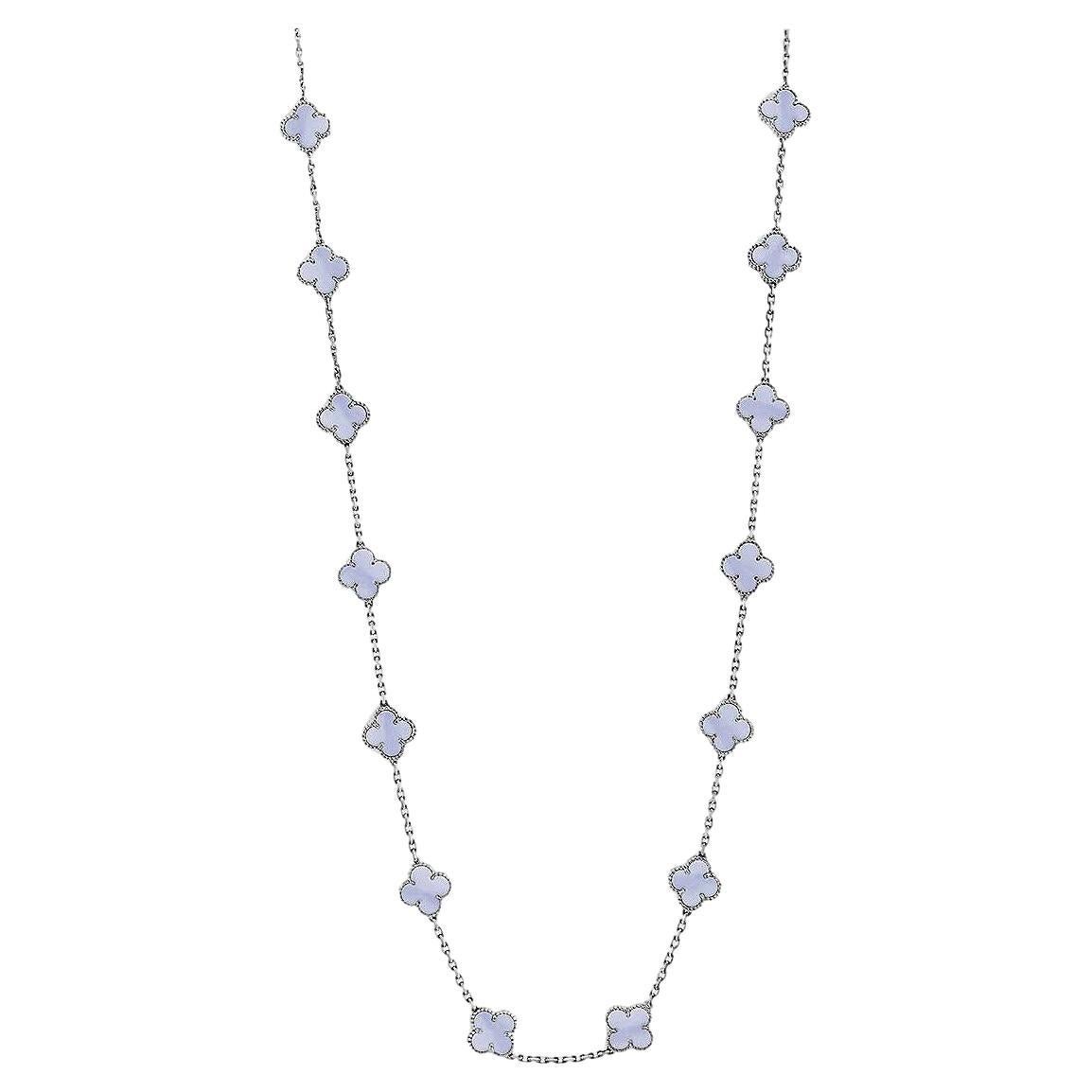 Van Cleef & Arpels, collier long vintage Alhambra en or blanc à 20 motifs
