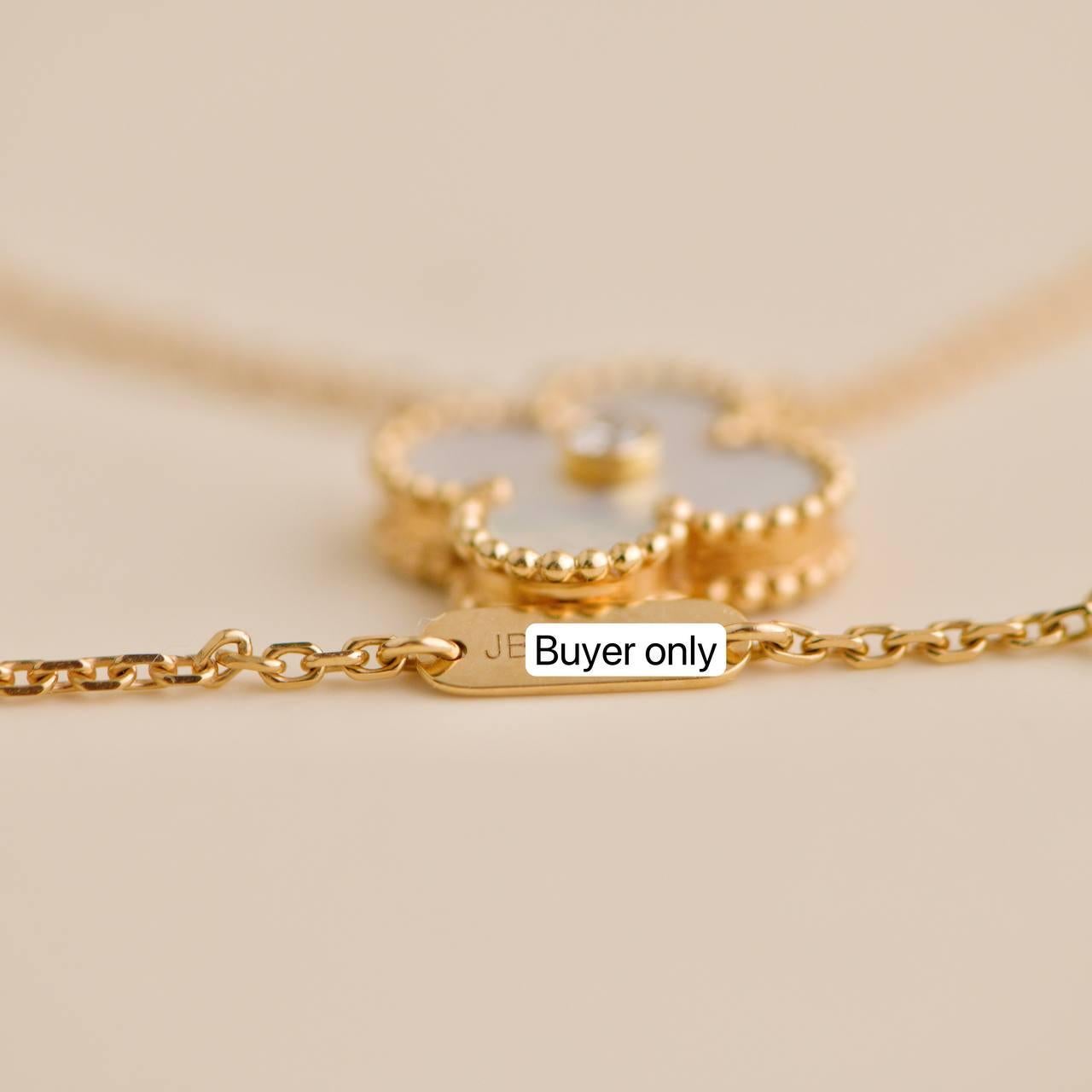  Van Cleef & Arpels Collier pendentif Vintage Alhambra 2012 Holiday Diamond MOP Unisexe 