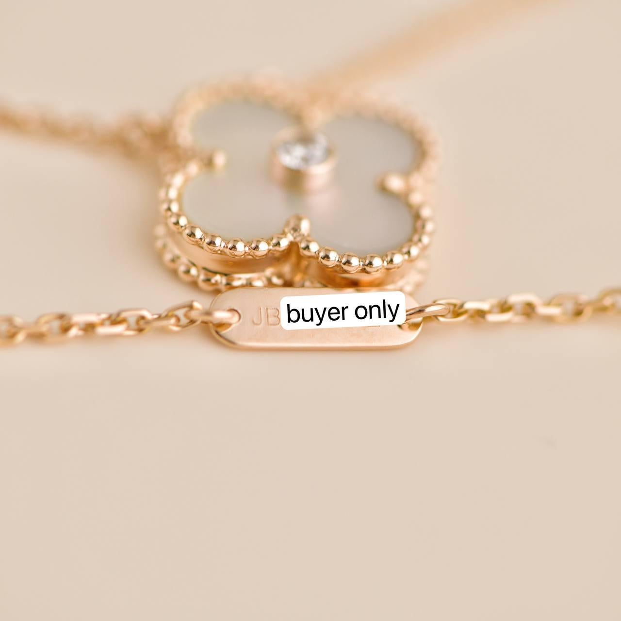 Van Cleef & Arpels Collier pendentif Vintage Alhambra 2012 Holiday Diamond MOP 2