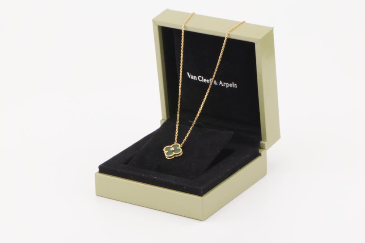 Gorgeous Limited edition released in 2013 Christmas as the holiday pendant.

Dandelion Antiques Code	AT-0982
Brand	                                Van Cleef & Arpels
Model	                                ARO49S00
Serial No	                          