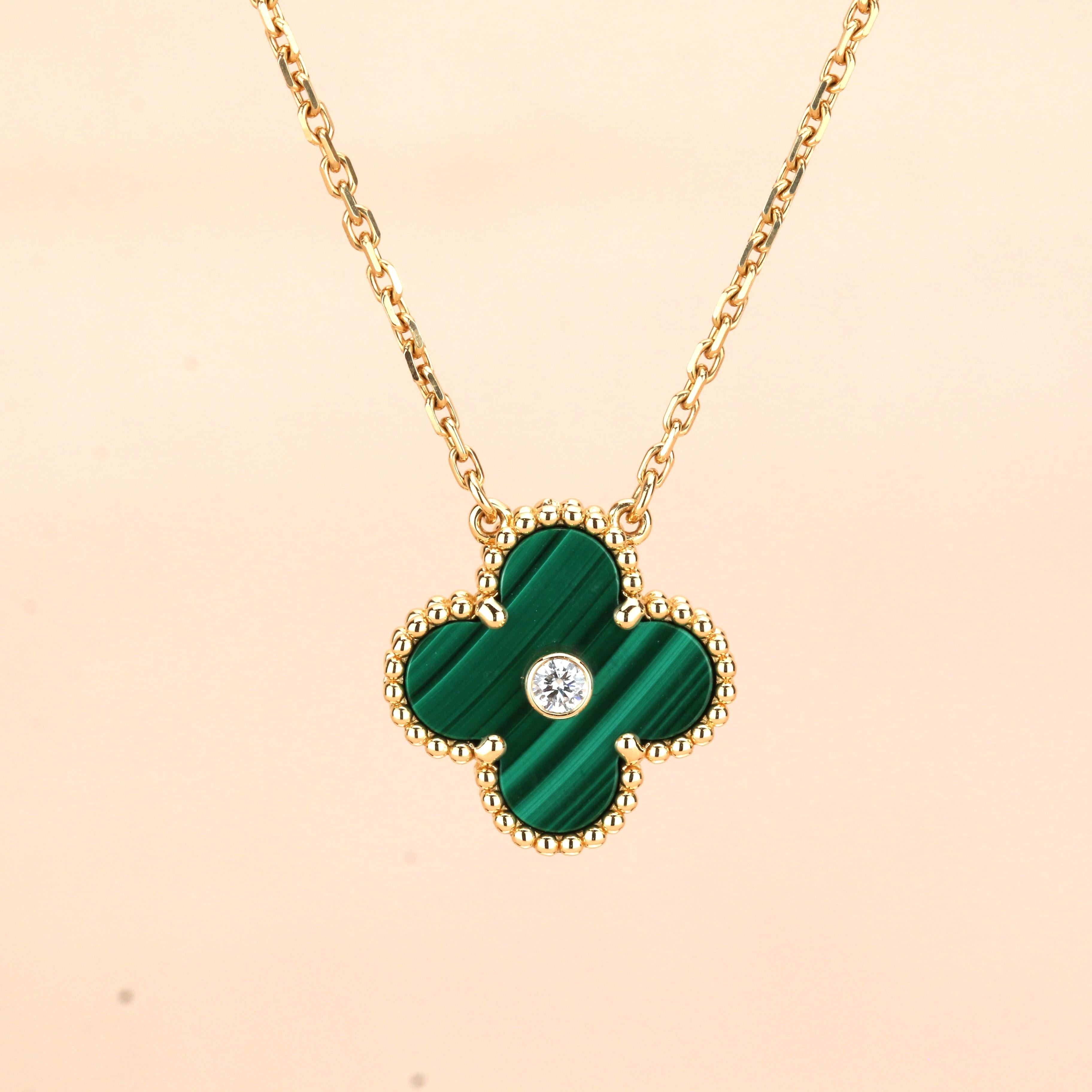 Gorgeous Limited edition released in 2013 Christmas as the holiday pendant.

Dandelion Antiques Code	AT-1156
Brand	                                Van Cleef & Arpels
Model	                                ARO49S00
Serial No	                          