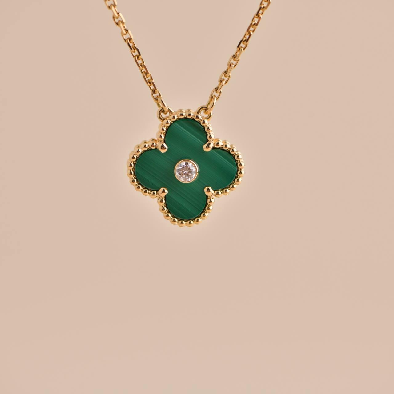 Brilliant Cut Van Cleef & Arpels Vintage Alhambra 2013 Diamond Malachite Pendant Necklace