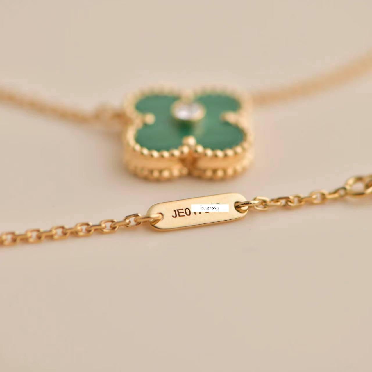 Van Cleef & Arpels Vintage Alhambra 2013 Diamond Malachite Pendant Necklace In Excellent Condition In Banbury, GB