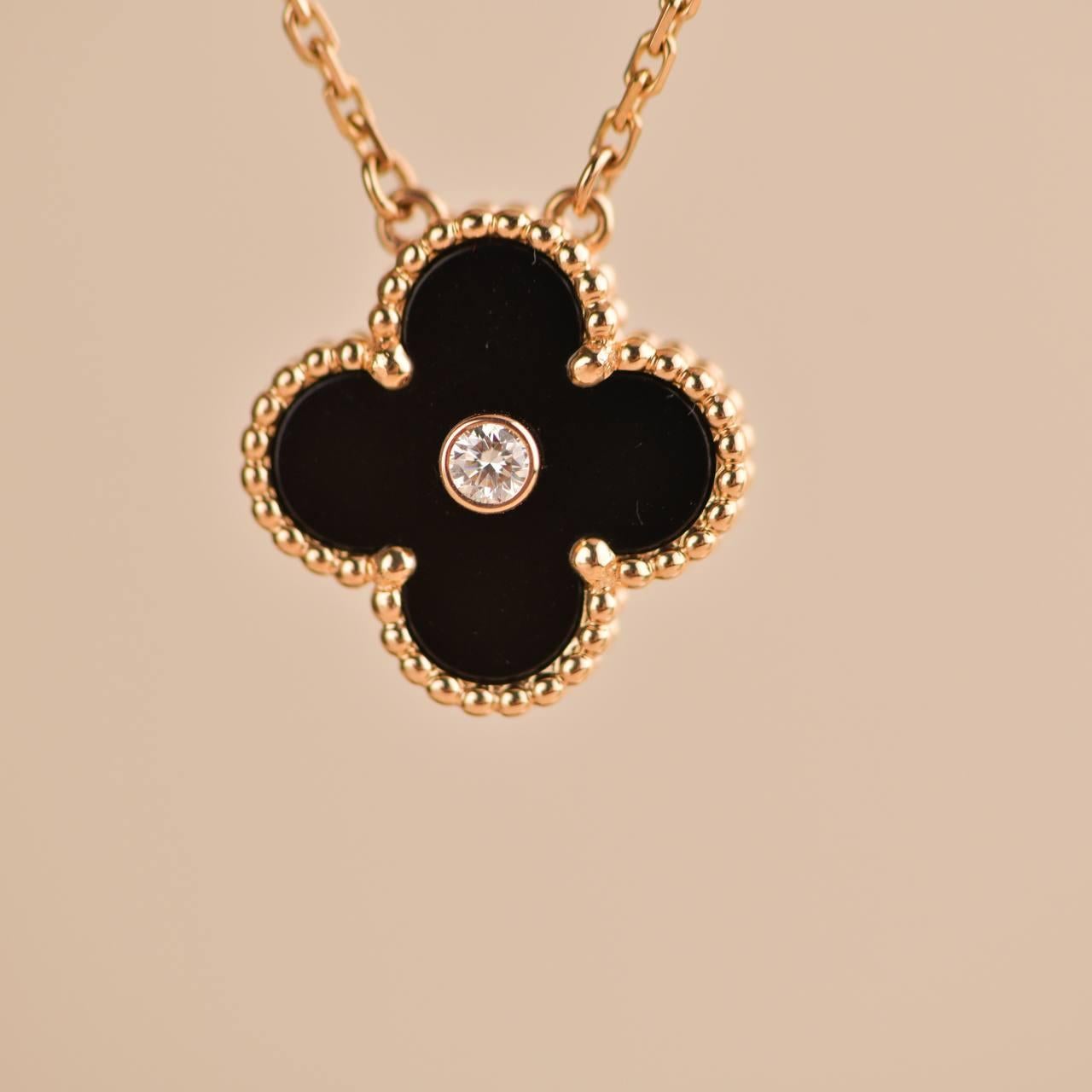 Women's or Men's Van Cleef & Arpels Vintage Alhambra 2016 Holiday Diamond Onyx 18K Rose Gold Pend