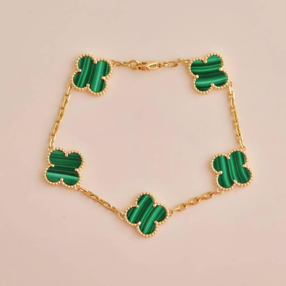 Women's or Men's Van Cleef & Arpels Vintage Alhambra 5 Motif Malachite 18K Gold Bracelet