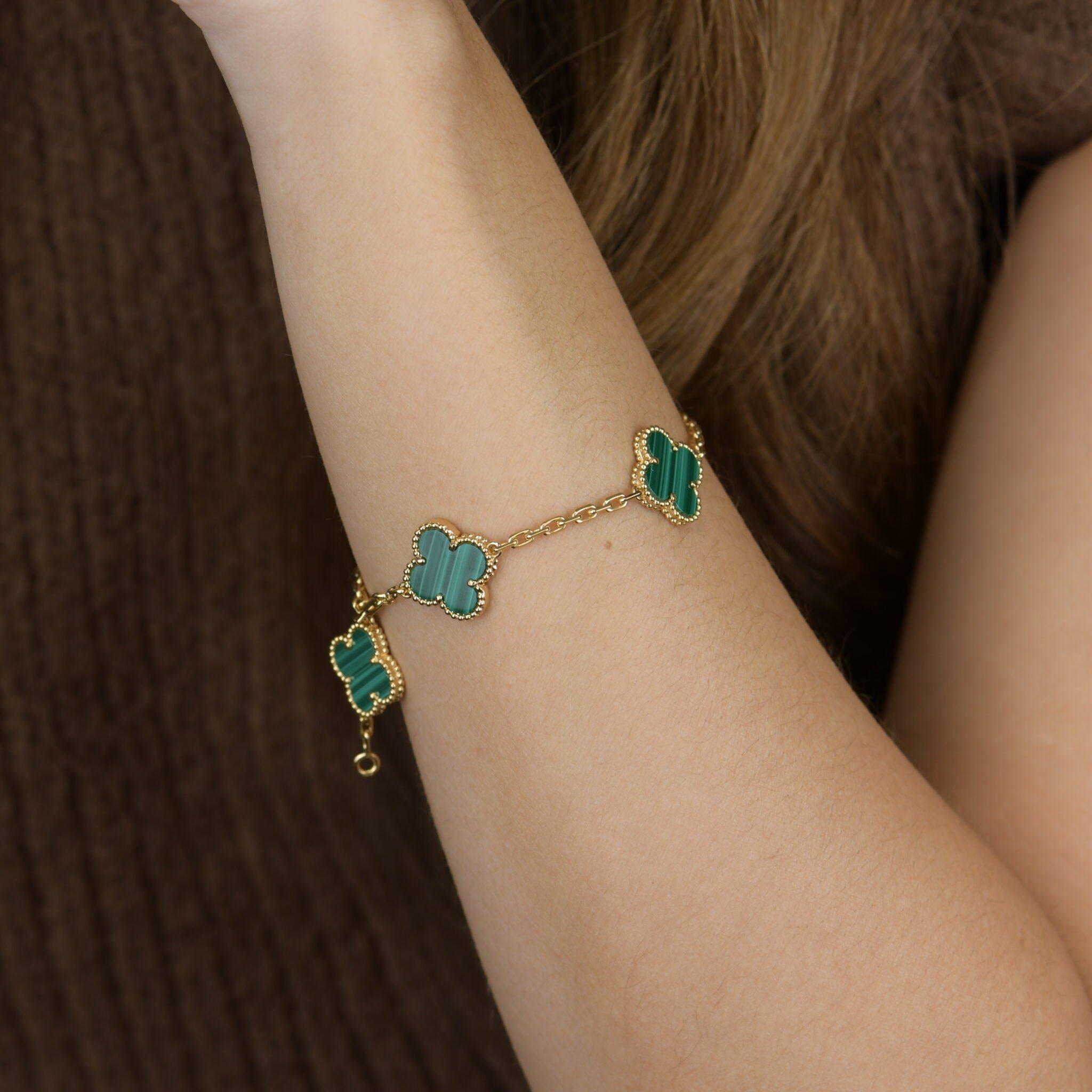 Uncut Van Cleef & Arpels Vintage Alhambra 5 Motif Malachite 18k Yellow Gold Bracelet
