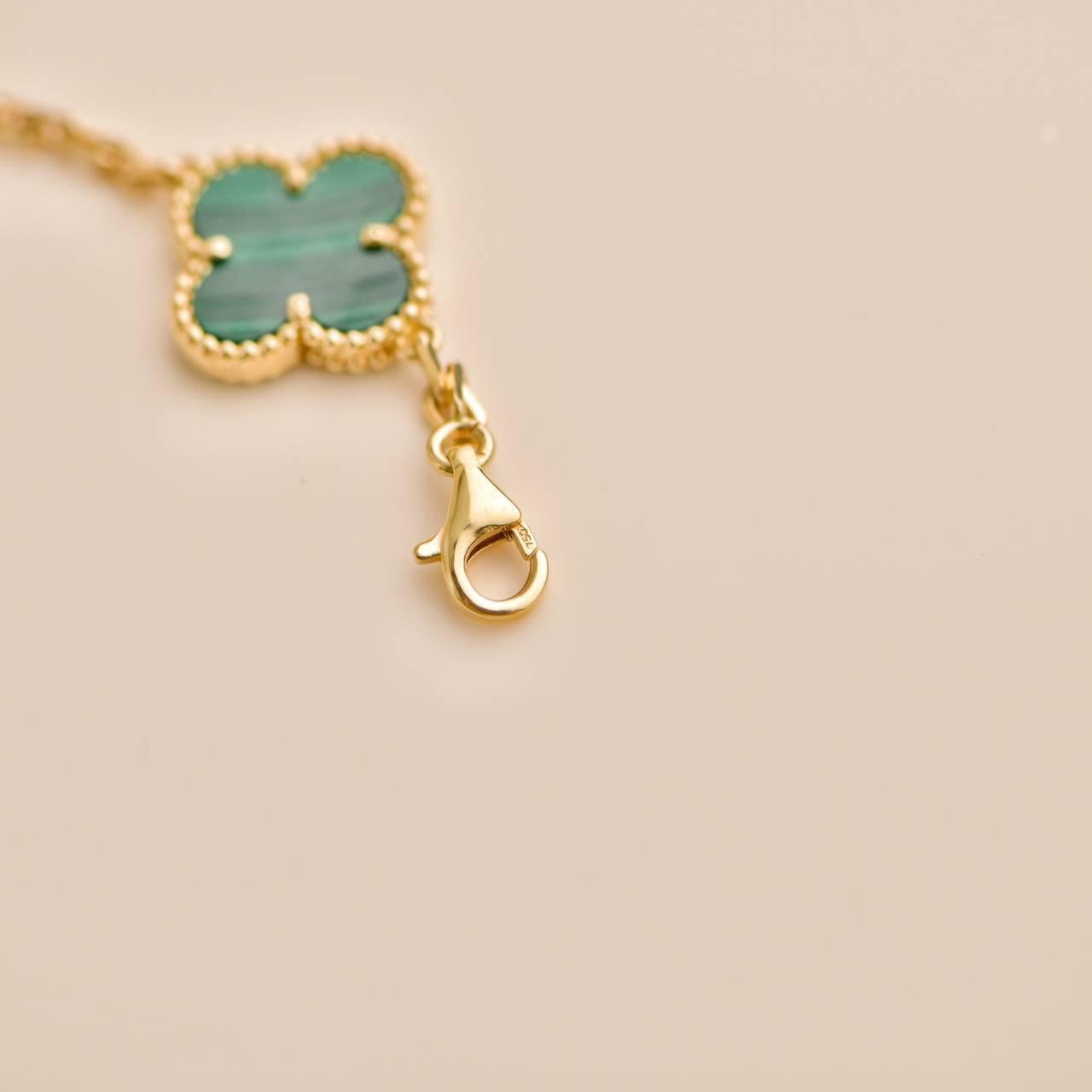 Women's or Men's Van Cleef & Arpels Vintage Alhambra 5 Motif Malachite 18k Yellow Gold Bracelet