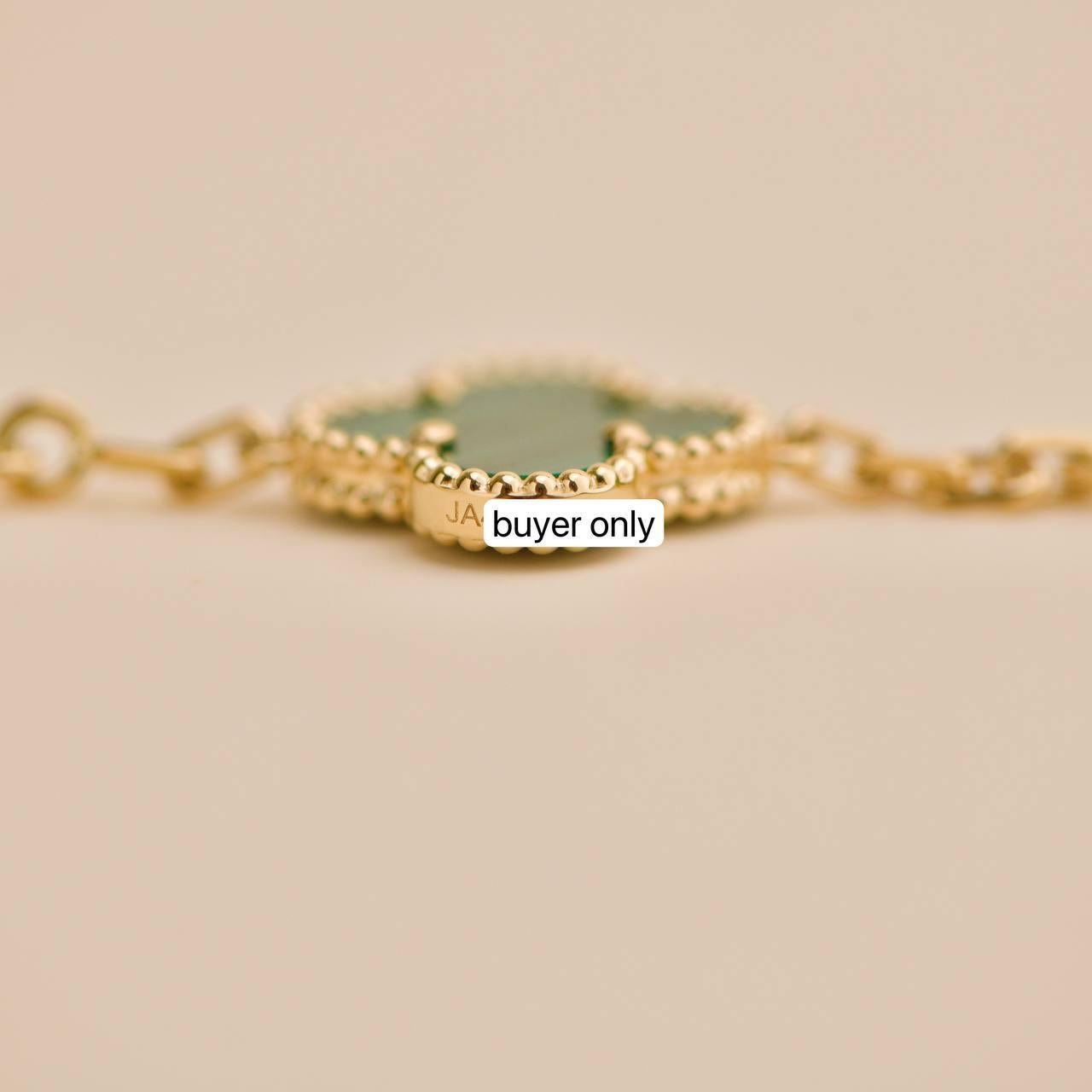 Van Cleef & Arpels Vintage Alhambra 5 Motif Malachite 18K Yellow Gold Bracelet For Sale 1