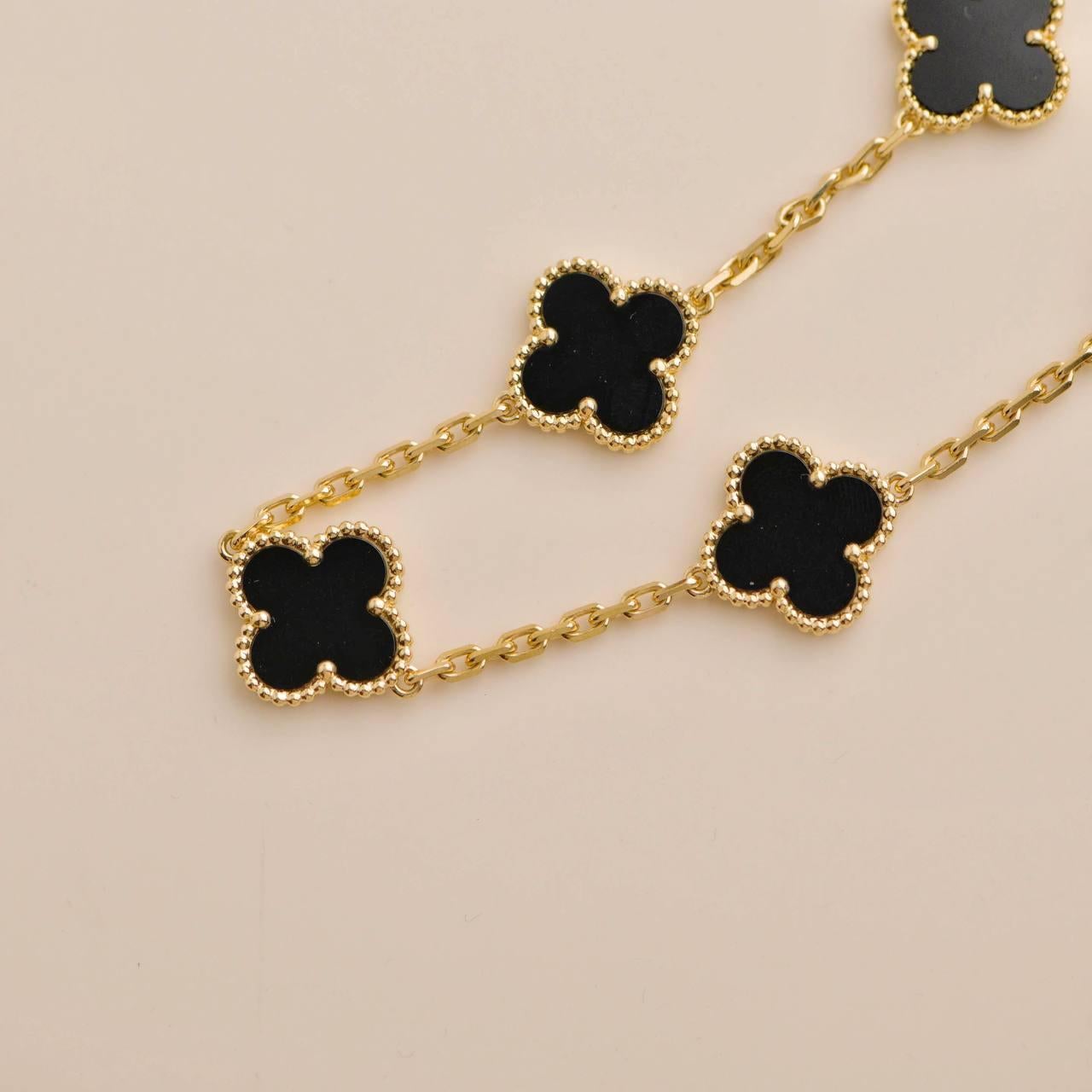 Van Cleef & Arpels Vintage Alhambra 5 Motif Onyx 18k Yellow Gold Bracelet 1