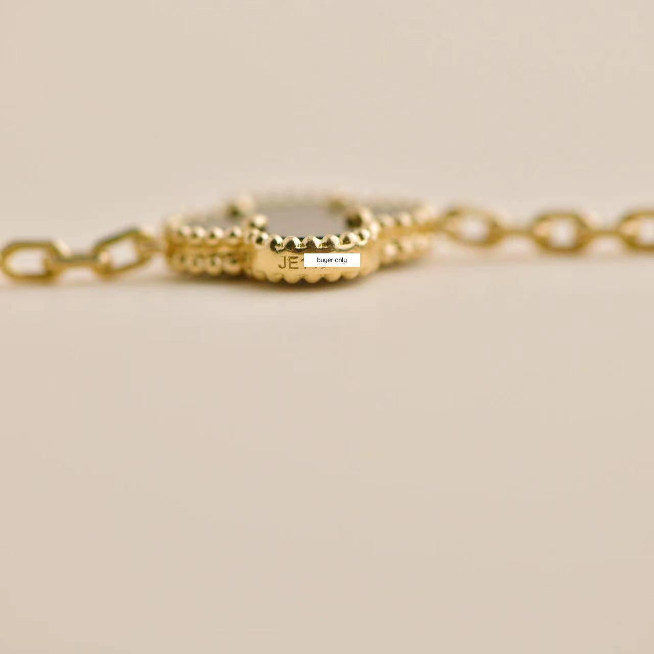 Van Cleef & Arpels Vintage Alhambra 5 Motif Onyx 18k Yellow Gold Bracelet 3