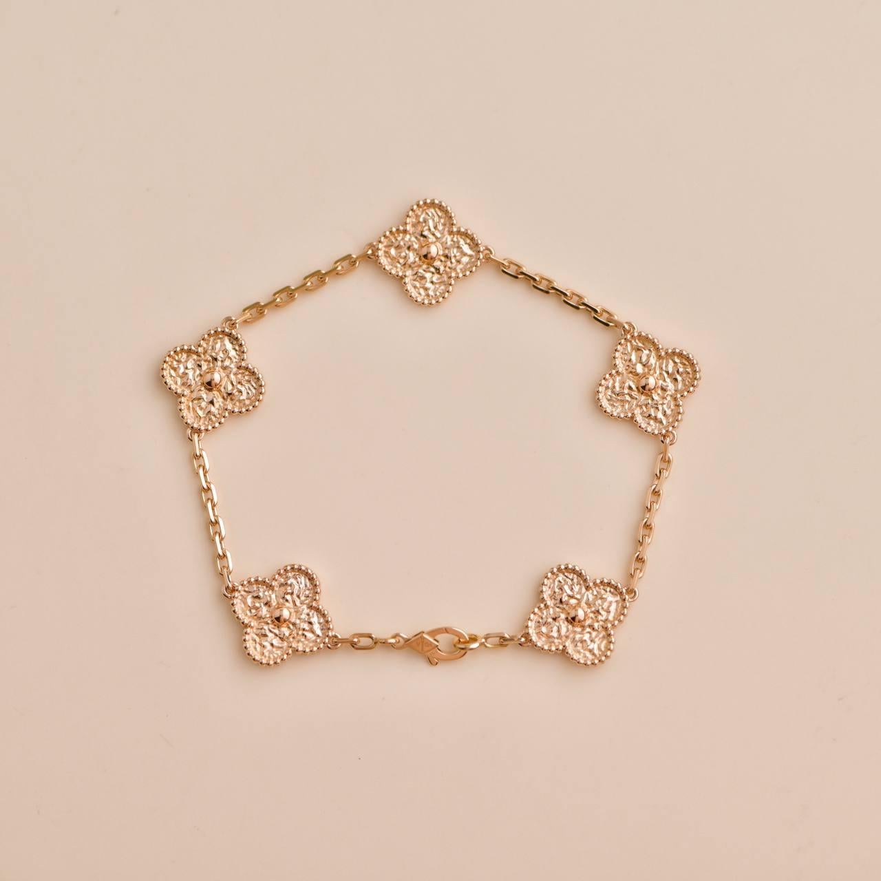 Women's or Men's Van Cleef & Arpels Vintage Alhambra 5 Motifs 18K Rose Gold Bracelet