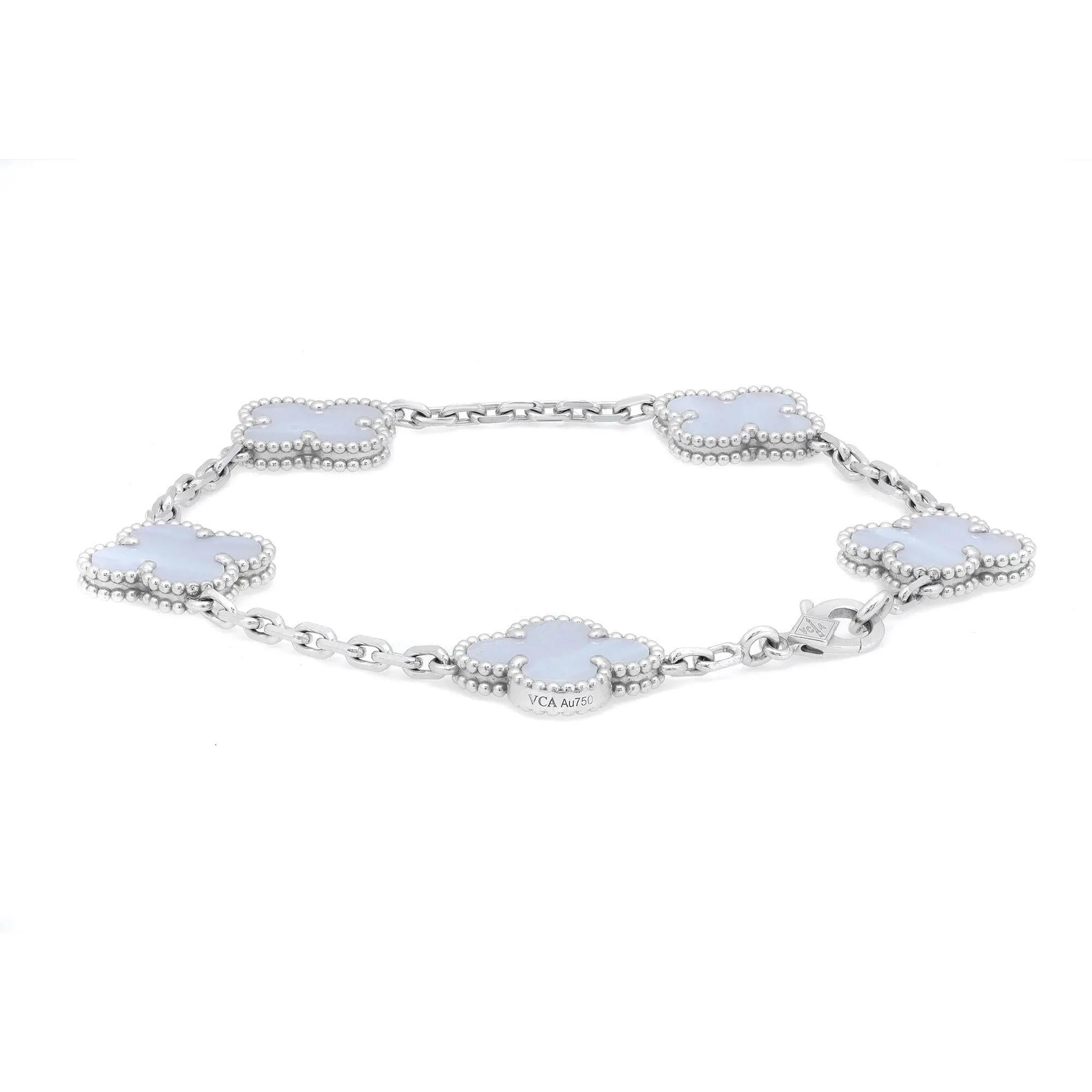 CLOVER 5 MOTIF SILVER CHALCEDONY BRACELET