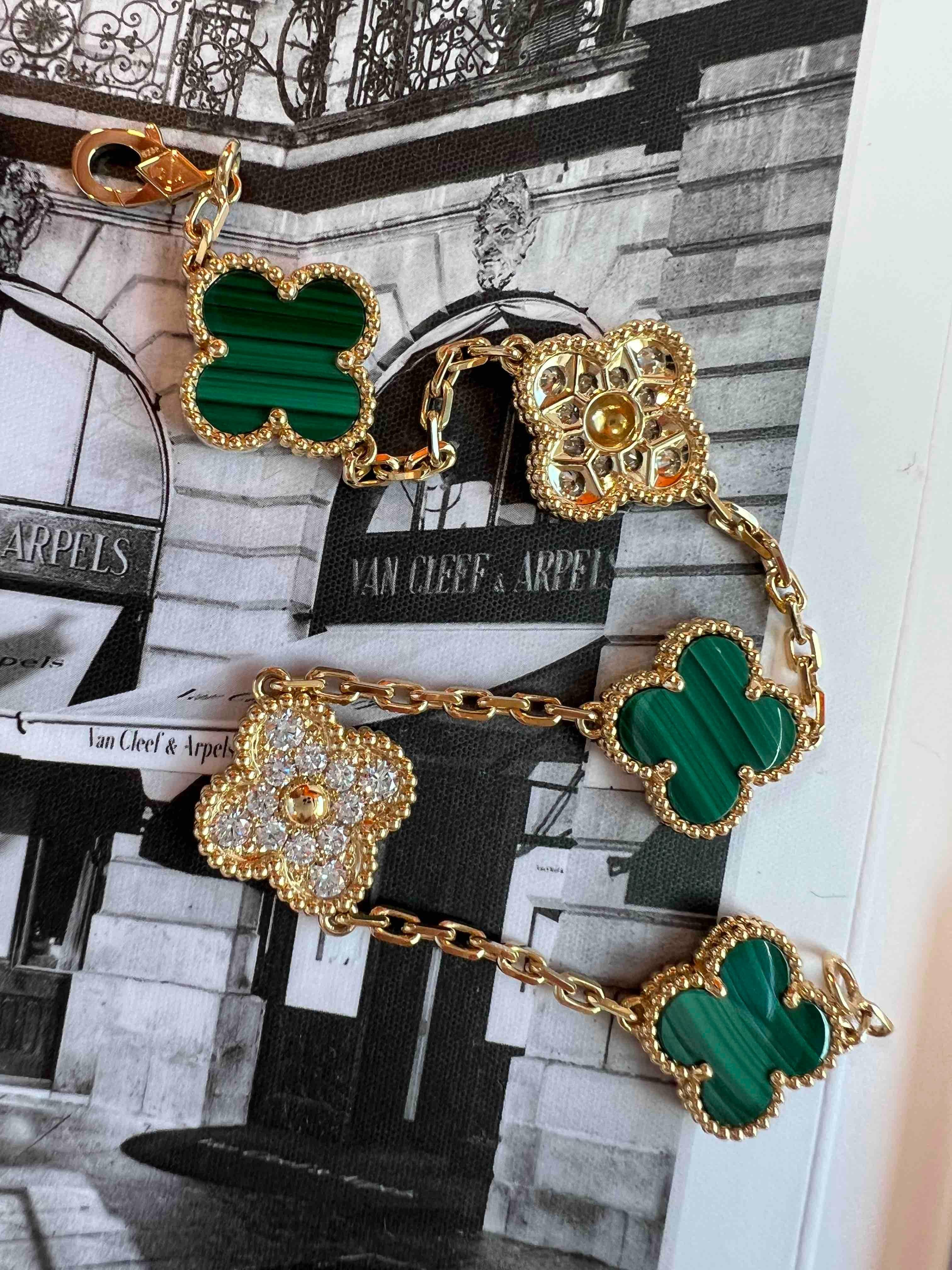 Women's or Men's Van Cleef Arpels Vintage Alhambra 5 Motifs Diamond Bracelet, Malachite, YG