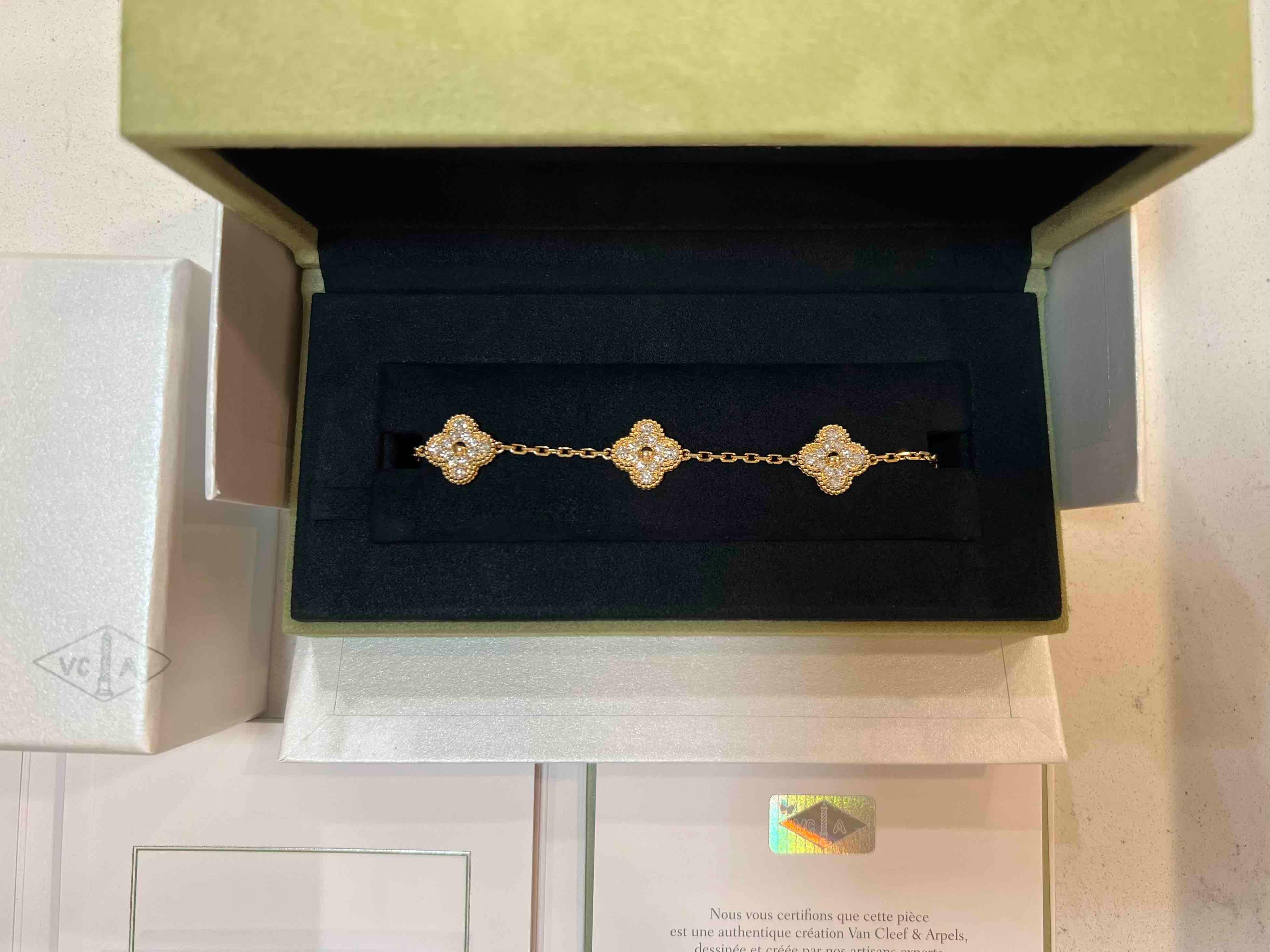 Van Cleef & Arpels Vintage Alhambra 5 Motifs Diamond Bracelet, Yellow Gold 5
