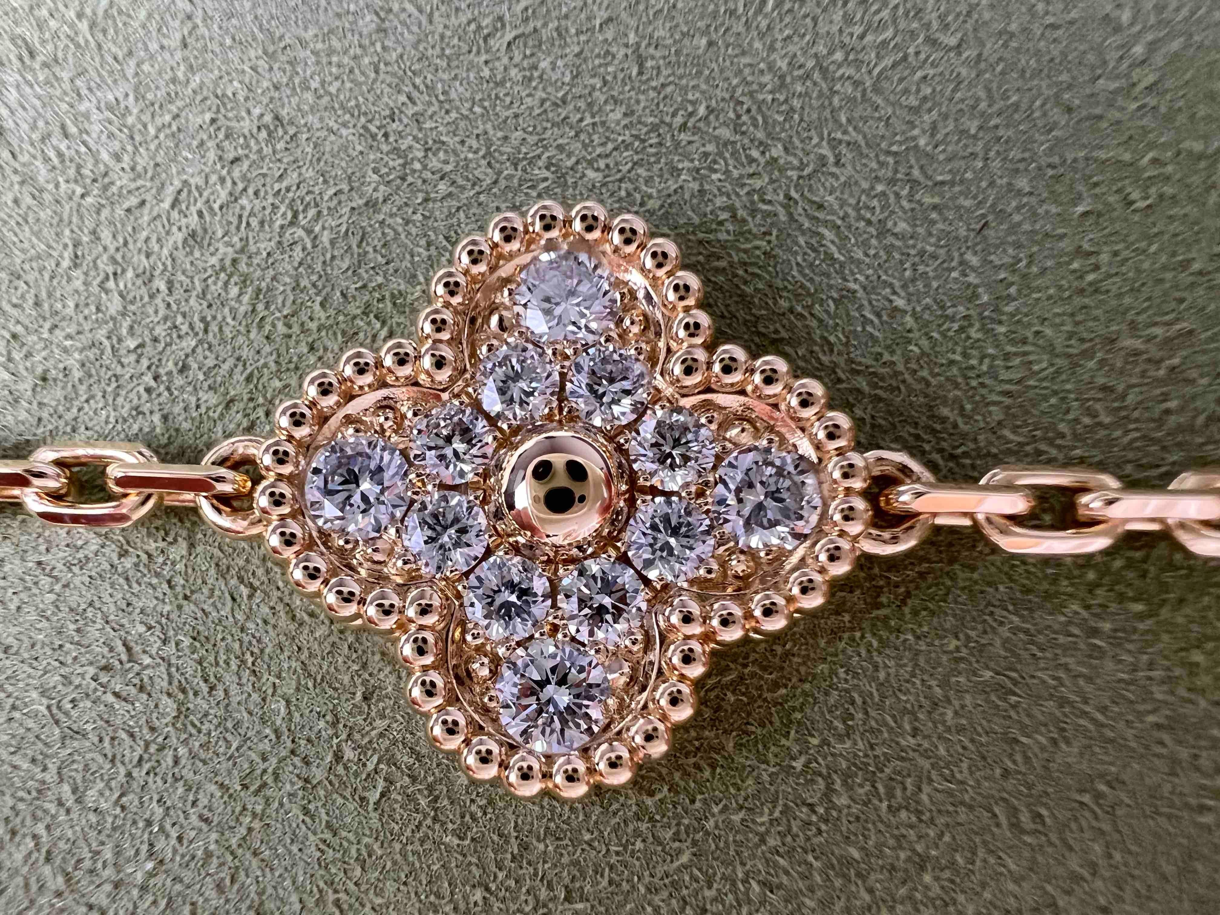 Van Cleef & Arpels Vintage Alhambra 5 Motifs Diamond Bracelet, Yellow Gold 6