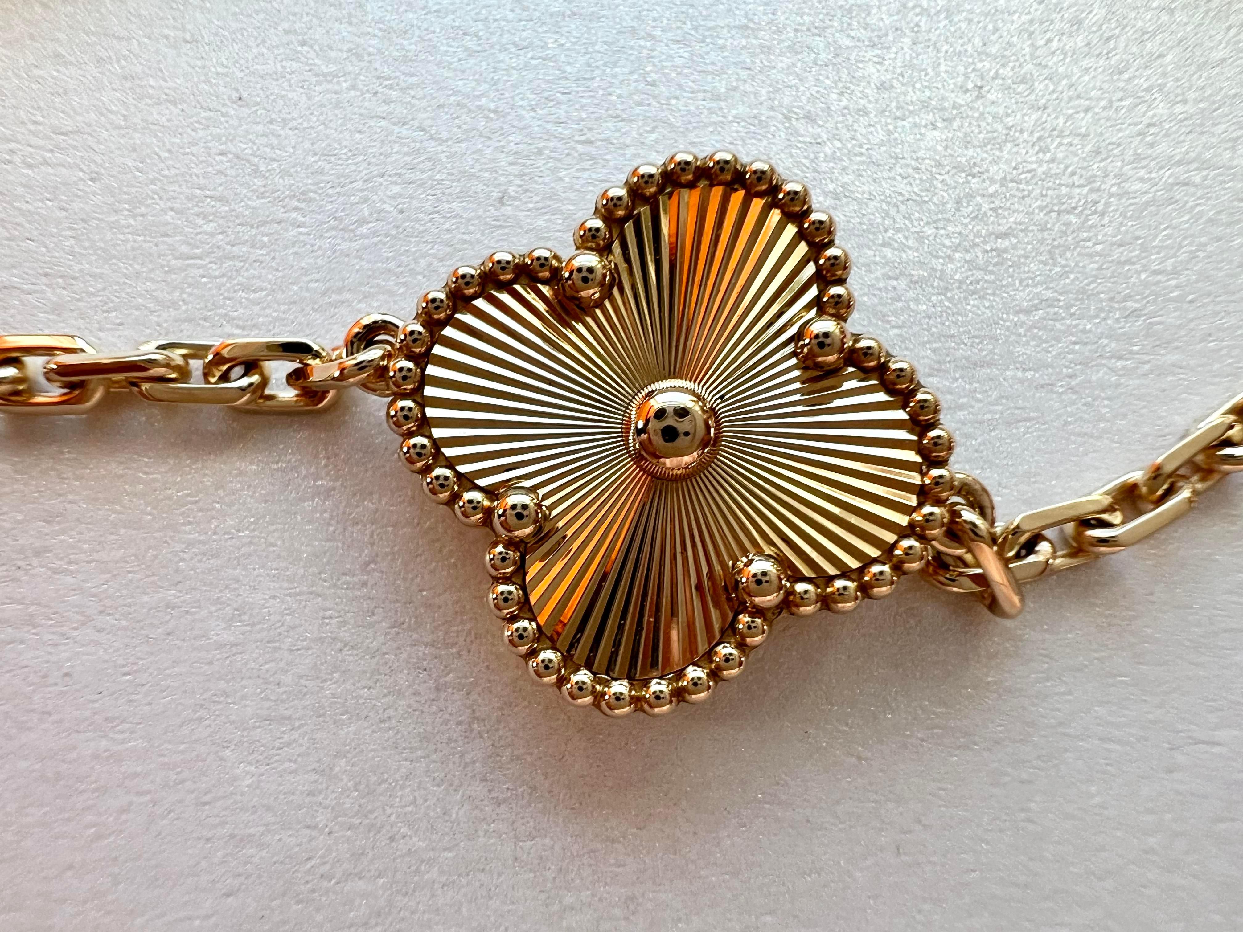 Van Cleef & Arpels Vintage Alhambra 5 Motifs Guilloche Diamond Bracelet 3