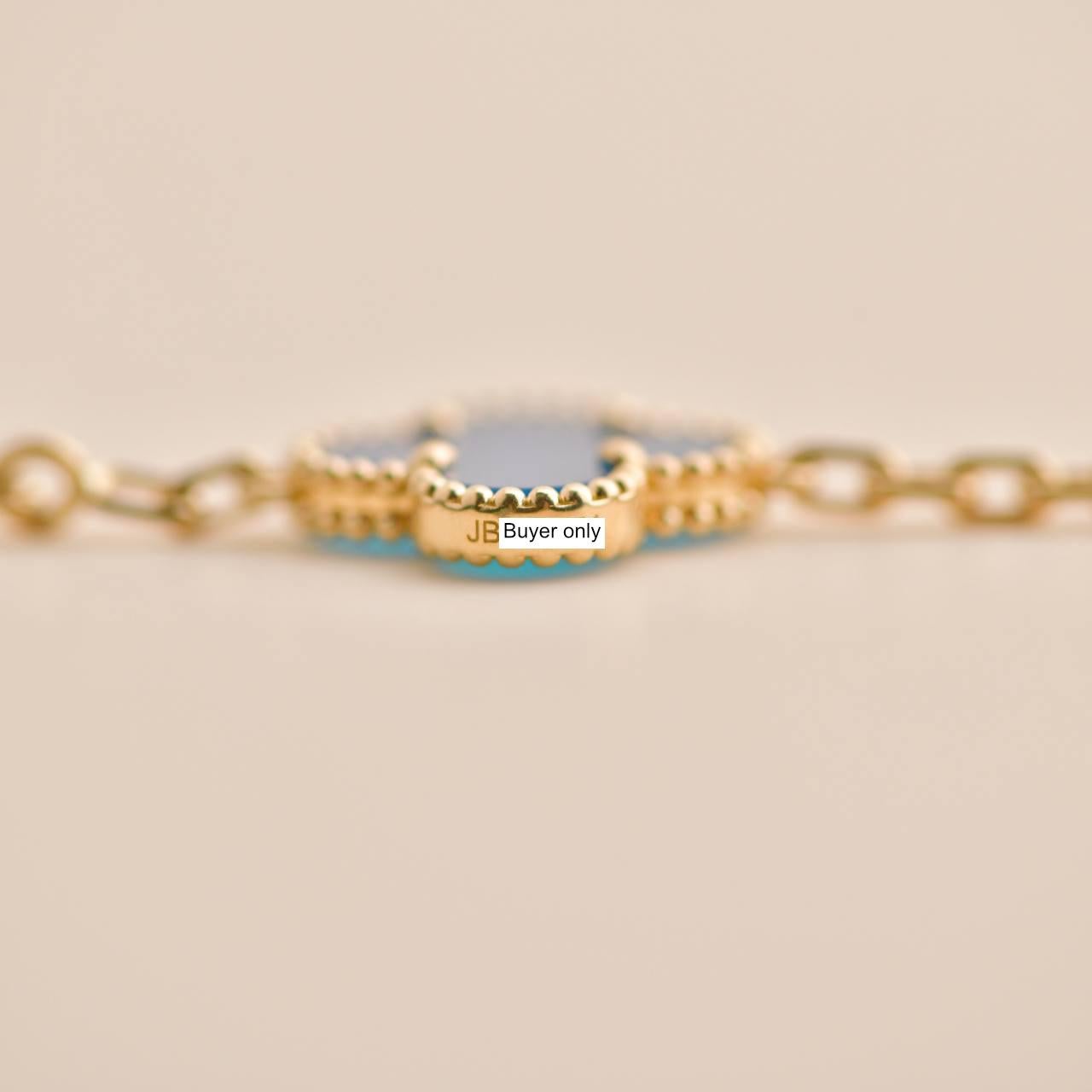Women's or Men's Van Cleef & Arpels Vintage Alhambra Agate Yellow Gold Bracelet