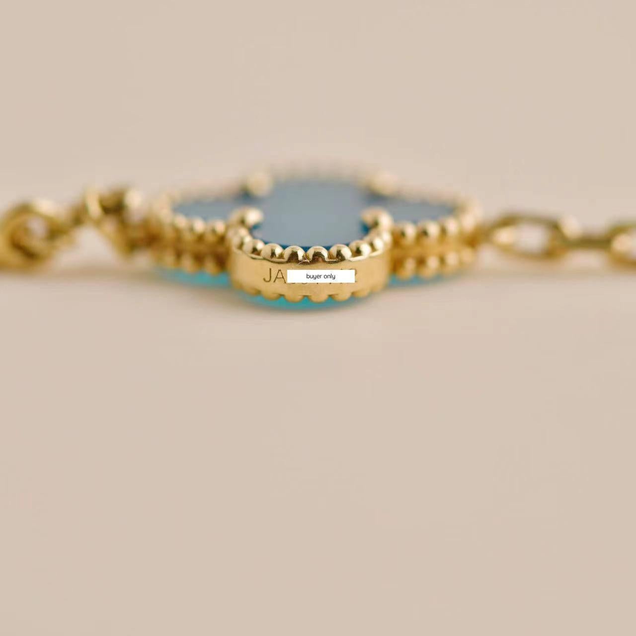 Van Cleef & Arpels Vintage Alhambra Agate Yellow Gold Bracelet 1
