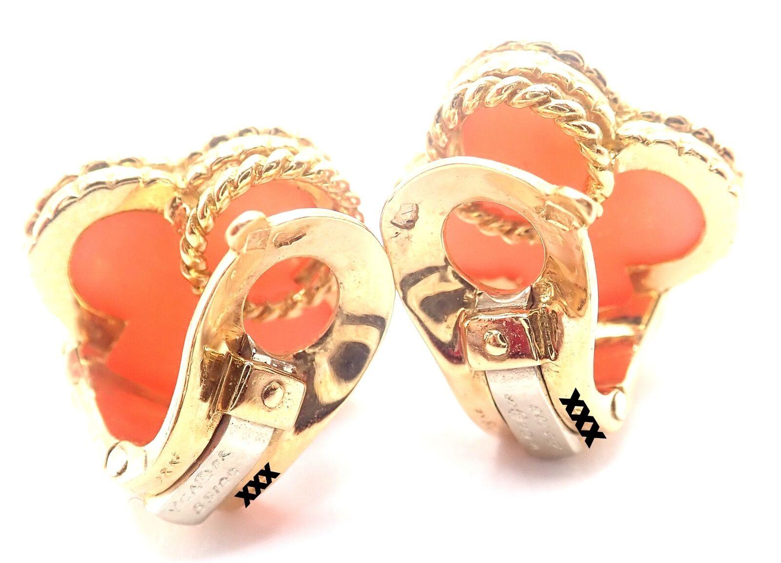 Van Cleef & Arpels Vintage Alhambra Ohrringe aus Gelbgold mit Engelshaut-Koralle und Gelbgold im Angebot 3