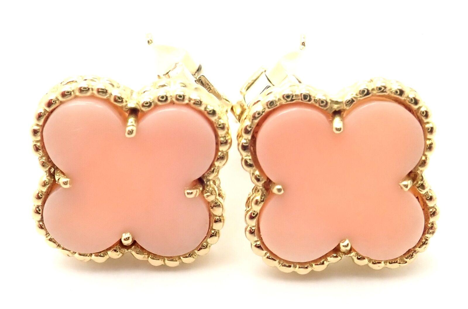 Van Cleef & Arpels Vintage Alhambra Ohrringe aus Gelbgold mit Engelshaut-Koralle und Gelbgold im Angebot 3