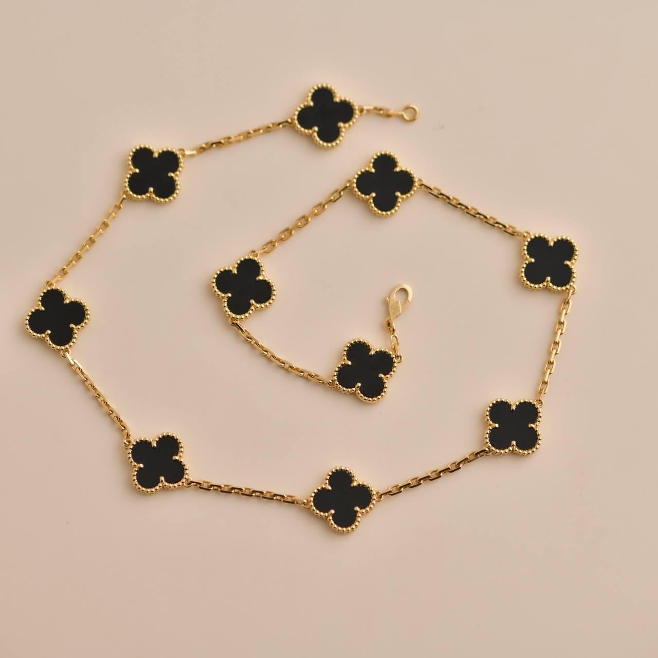 Women's or Men's Van Cleef & Arpels Vintage Alhambra Black Onyx 10 Motif Yellow Gold Necklace