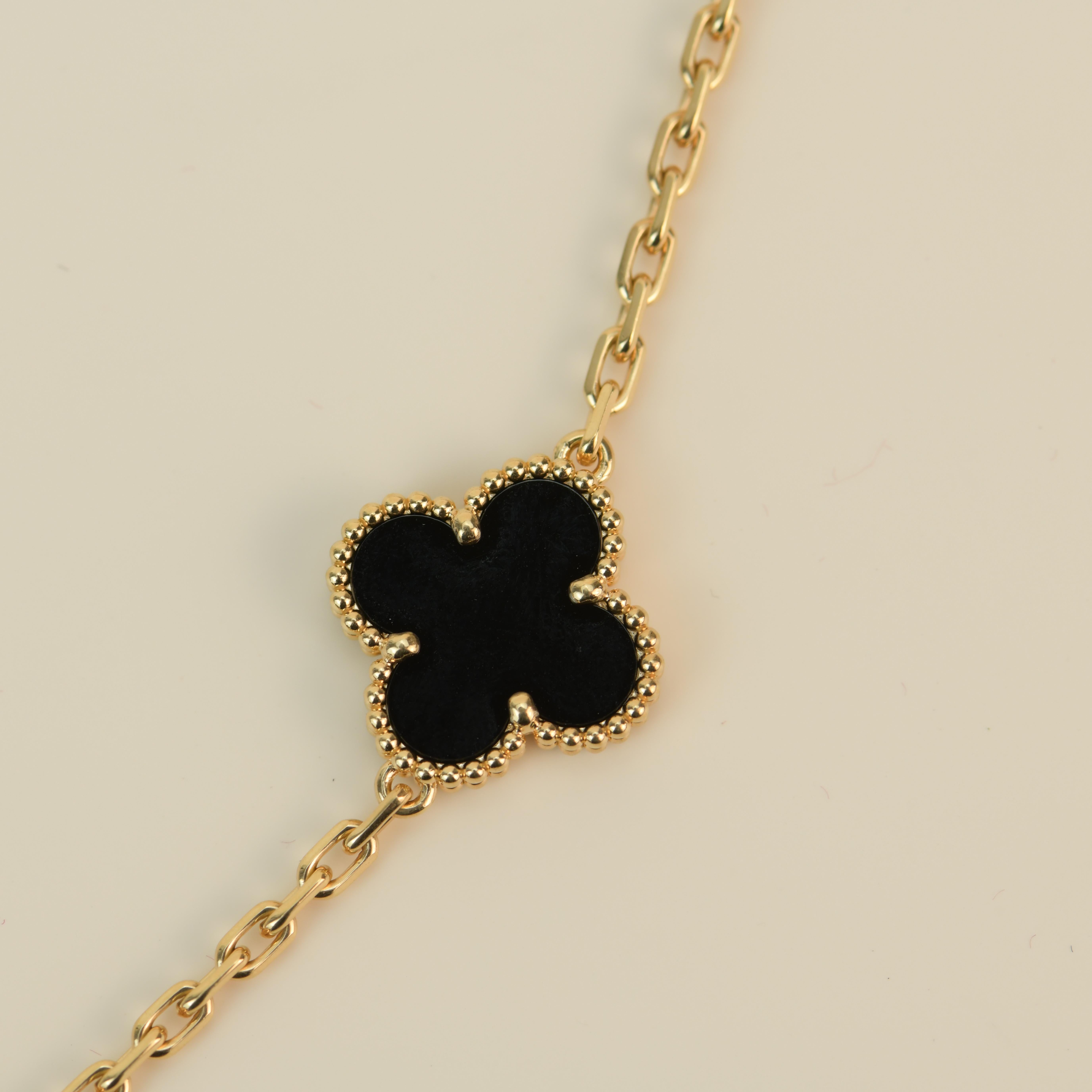 Van Cleef & Arpels Vintage Alhambra Black Onyx 10 Motif Yellow Gold Necklace In Excellent Condition In Banbury, GB