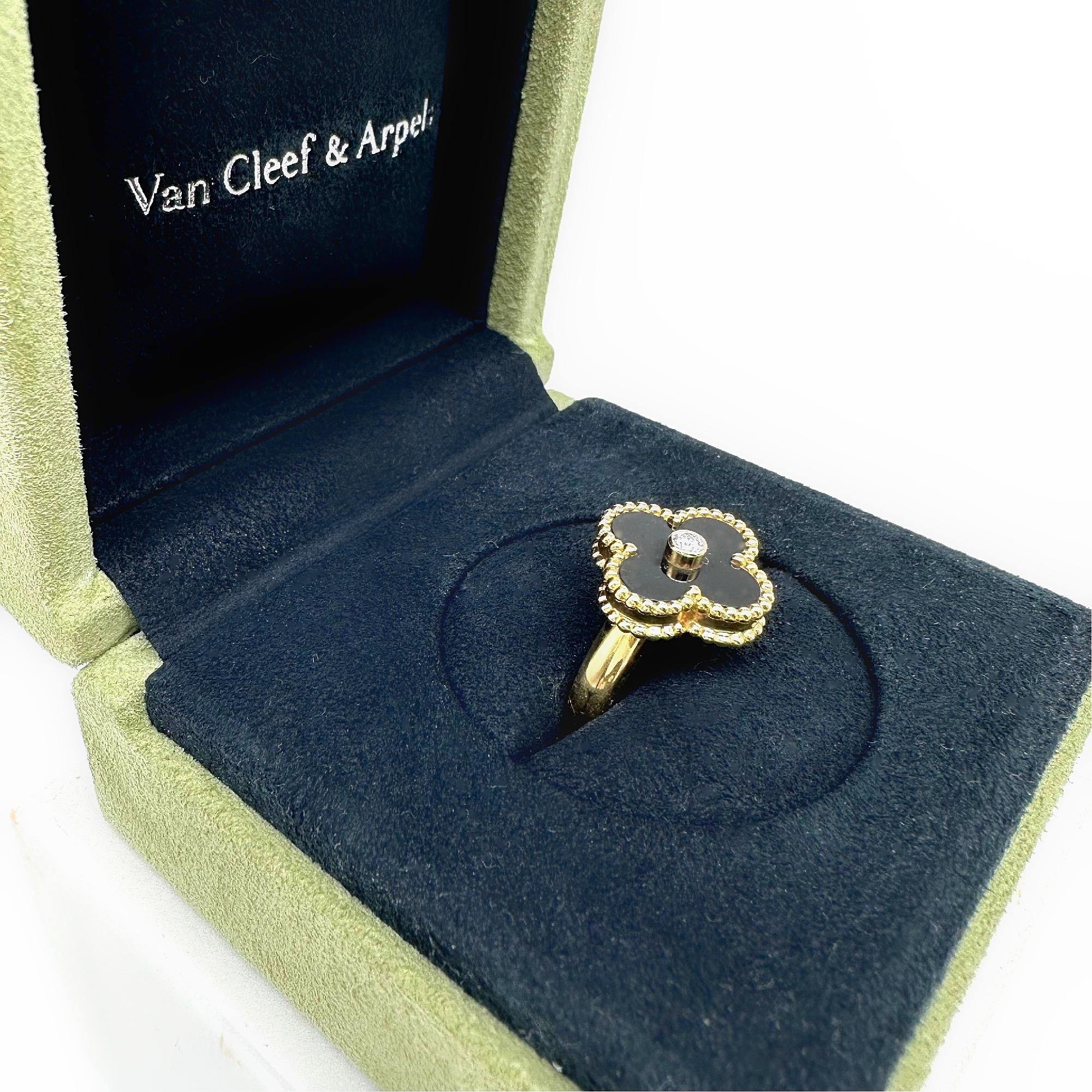 Van Cleef & Arpels Vintage Alhambra Black Onyx and Diamond Ring 18kt YG COA Box For Sale 5