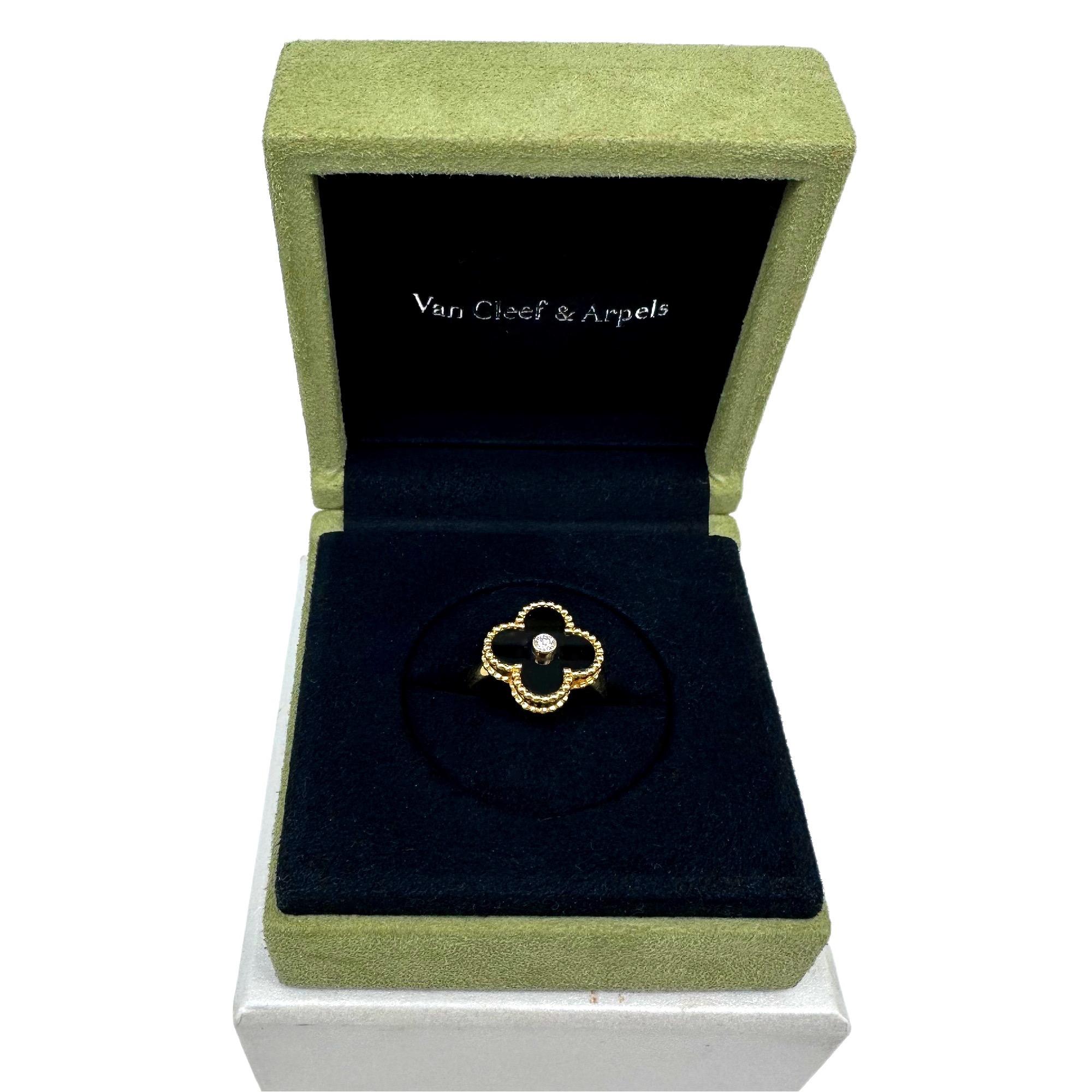 Van Cleef & Arpels Vintage Alhambra Ring aus schwarzem Onyx und Diamant 18kt YG COA Box im Zustand „Hervorragend“ im Angebot in San Diego, CA