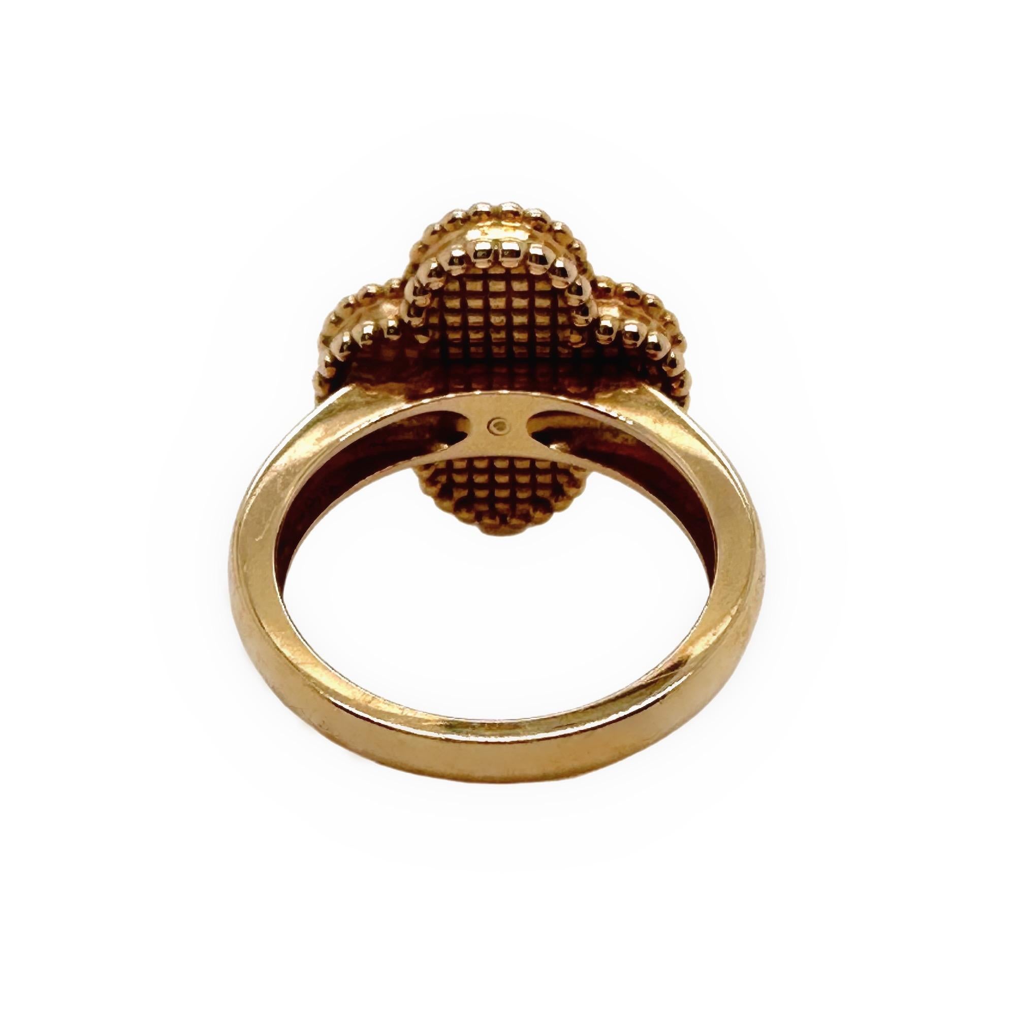 Van Cleef & Arpels Vintage Alhambra Ring aus schwarzem Onyx und Diamant 18kt YG COA Box im Angebot 1
