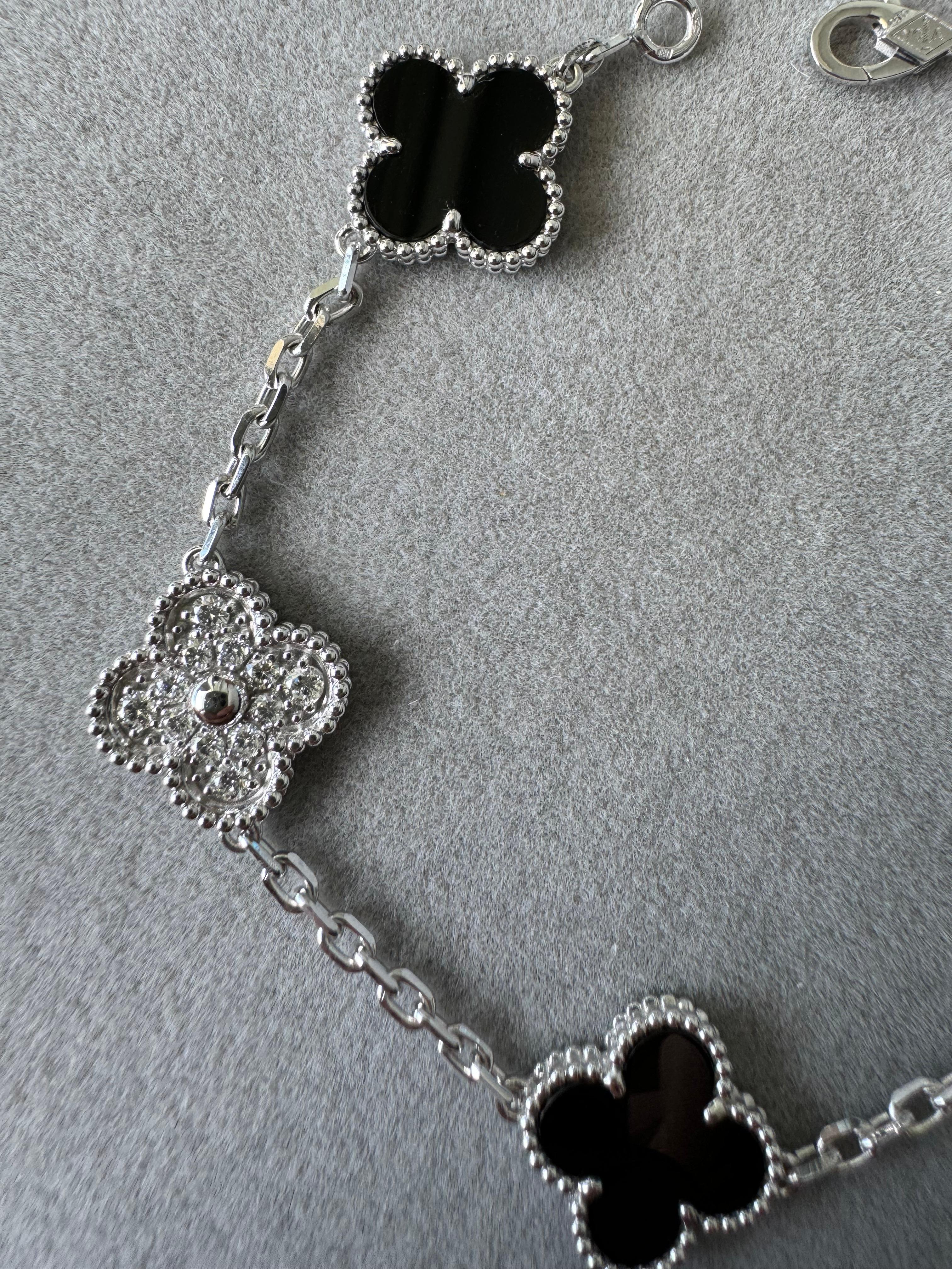 Cabochon Van Cleef & Arpels Vintage Alhambra Black Onyx Diamond Motif White Gold Bracelet