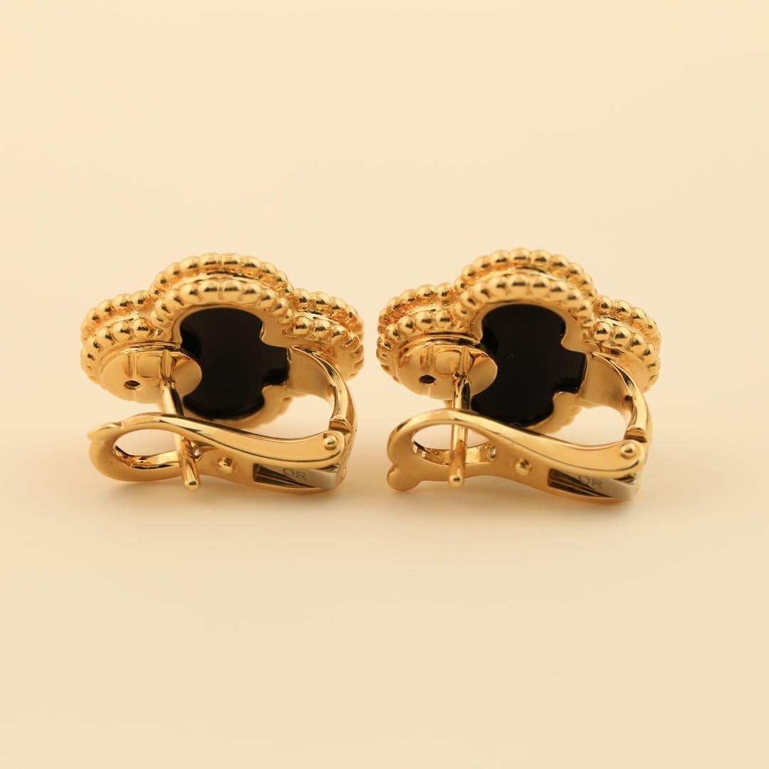 Women's or Men's Van Cleef & Arpels Vintage Alhambra Black Onyx Yellow Gold Earrings