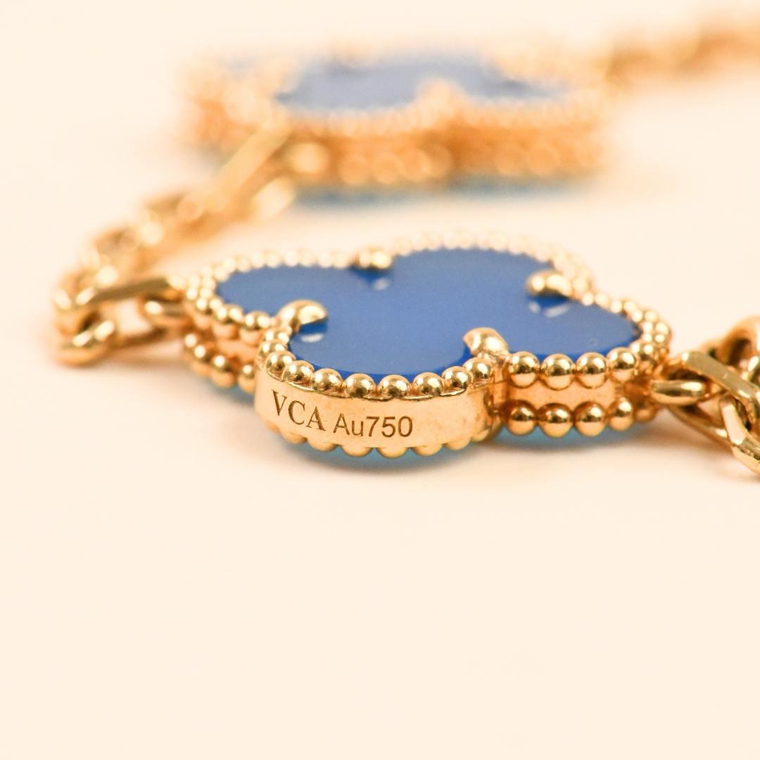 Van Cleef & Arpels Bracciale vintage Alhambra in agata blu e oro giallo 18 carati in vendita 1