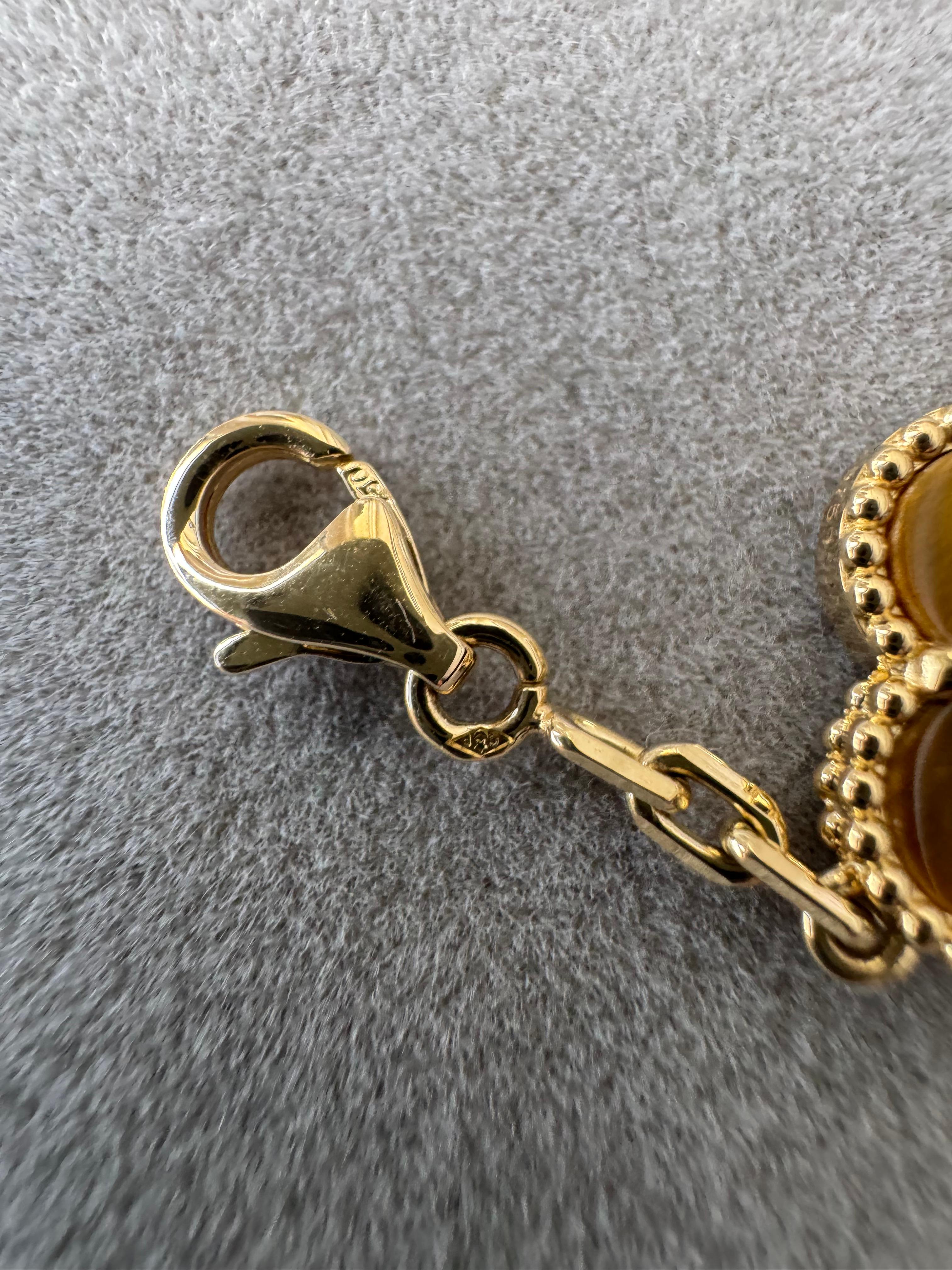 Van Cleef & Arpels Vintage Alhambra Tiger's Eye 5 Motif Yellow Gold Bracelet 2