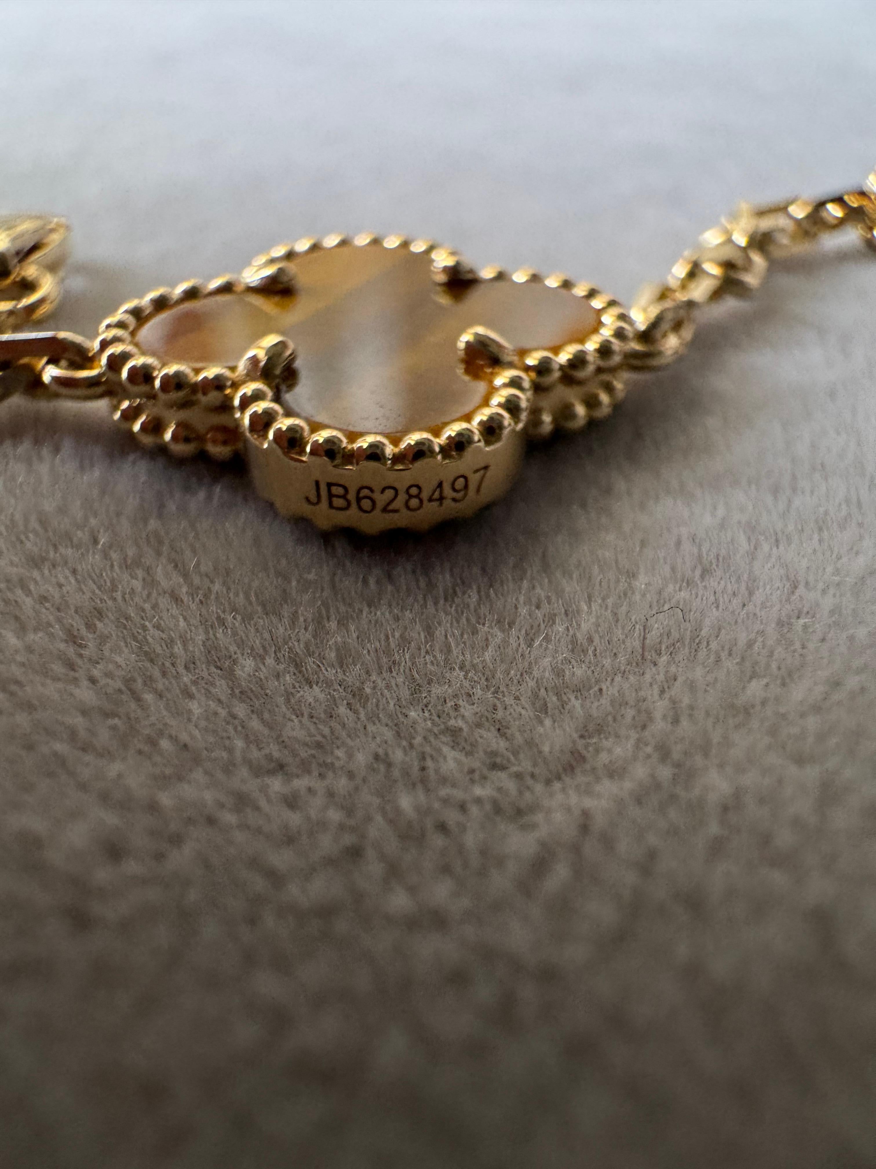 Van Cleef & Arpels Vintage Alhambra Tiger's Eye 5 Motif Yellow Gold Bracelet 5