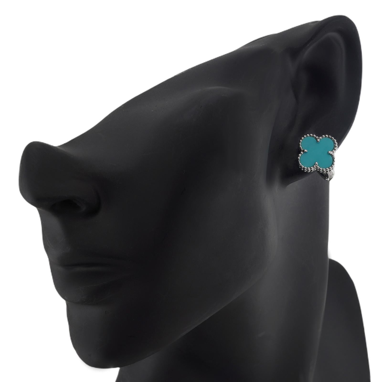 VAN CLEEF & ARPELS Vintage Alhambra Blau Türkis  Weißgold-Ohrringe im Zustand „Hervorragend“ im Angebot in New York, NY