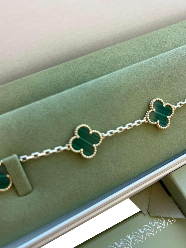 Van Cleef & Arpels Vintage Alhambra Armband Malachit 5 Motive 18K Gelbgold im Angebot 4