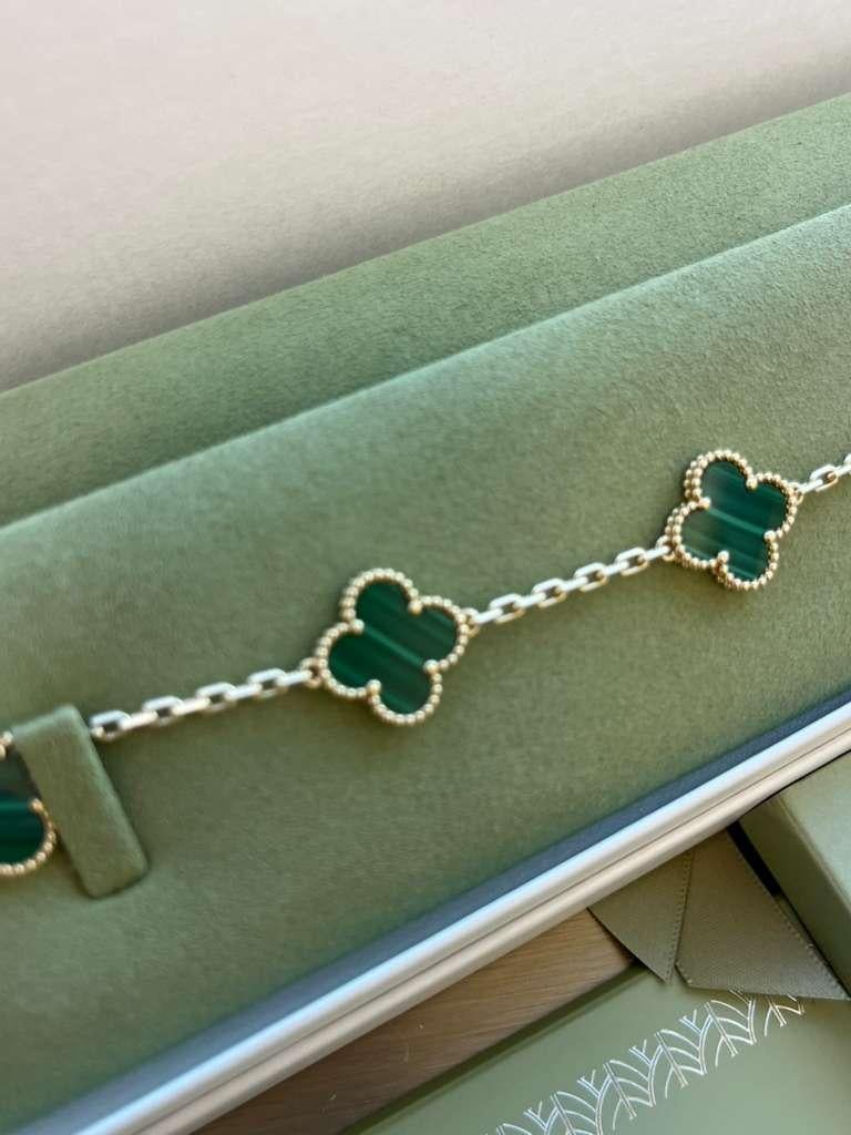 Van Cleef & Arpels Vintage Alhambra Armband Malachit 5 Motive 18K Gelbgold im Angebot 3