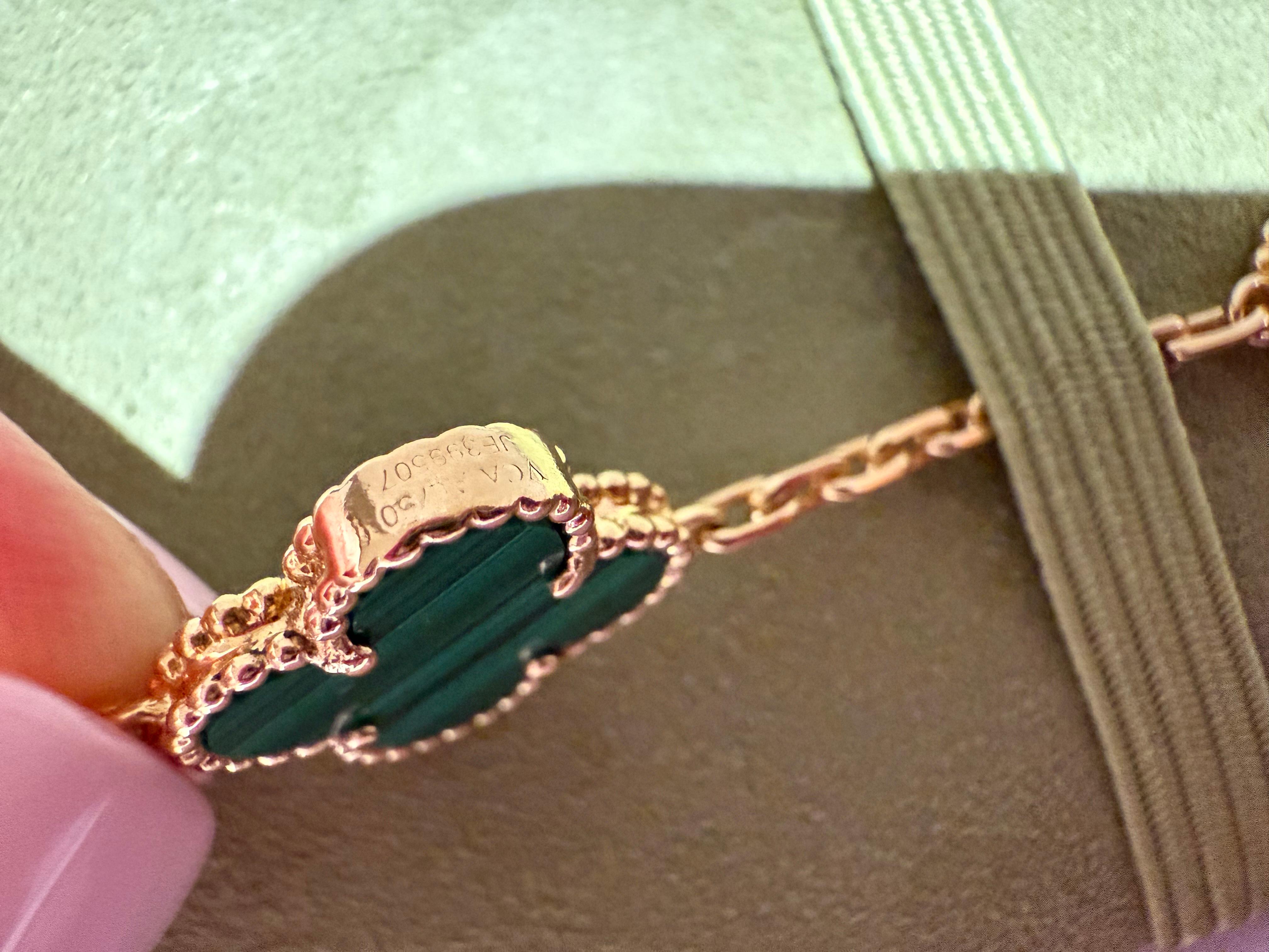 Women's or Men's Van Cleef & Arpels Vintage Alhambra bracelet malachite