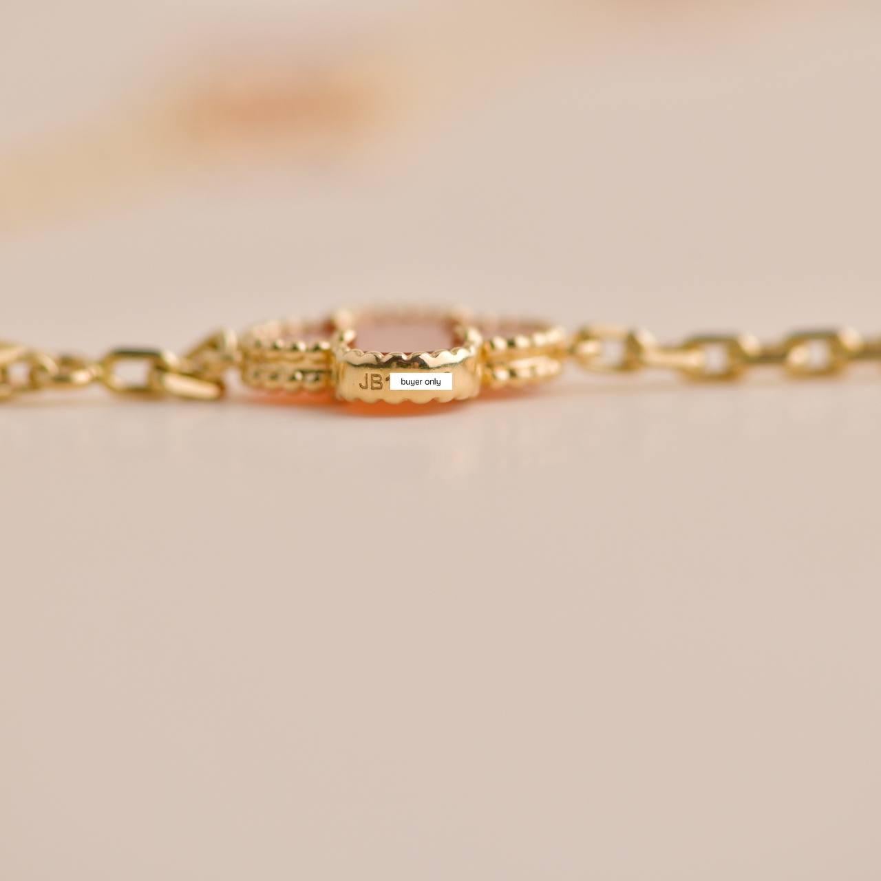 Van Cleef & Arpels Vintage Alhambra Carnelian 10 Motif Yellow Gold Necklace In Excellent Condition In Banbury, GB