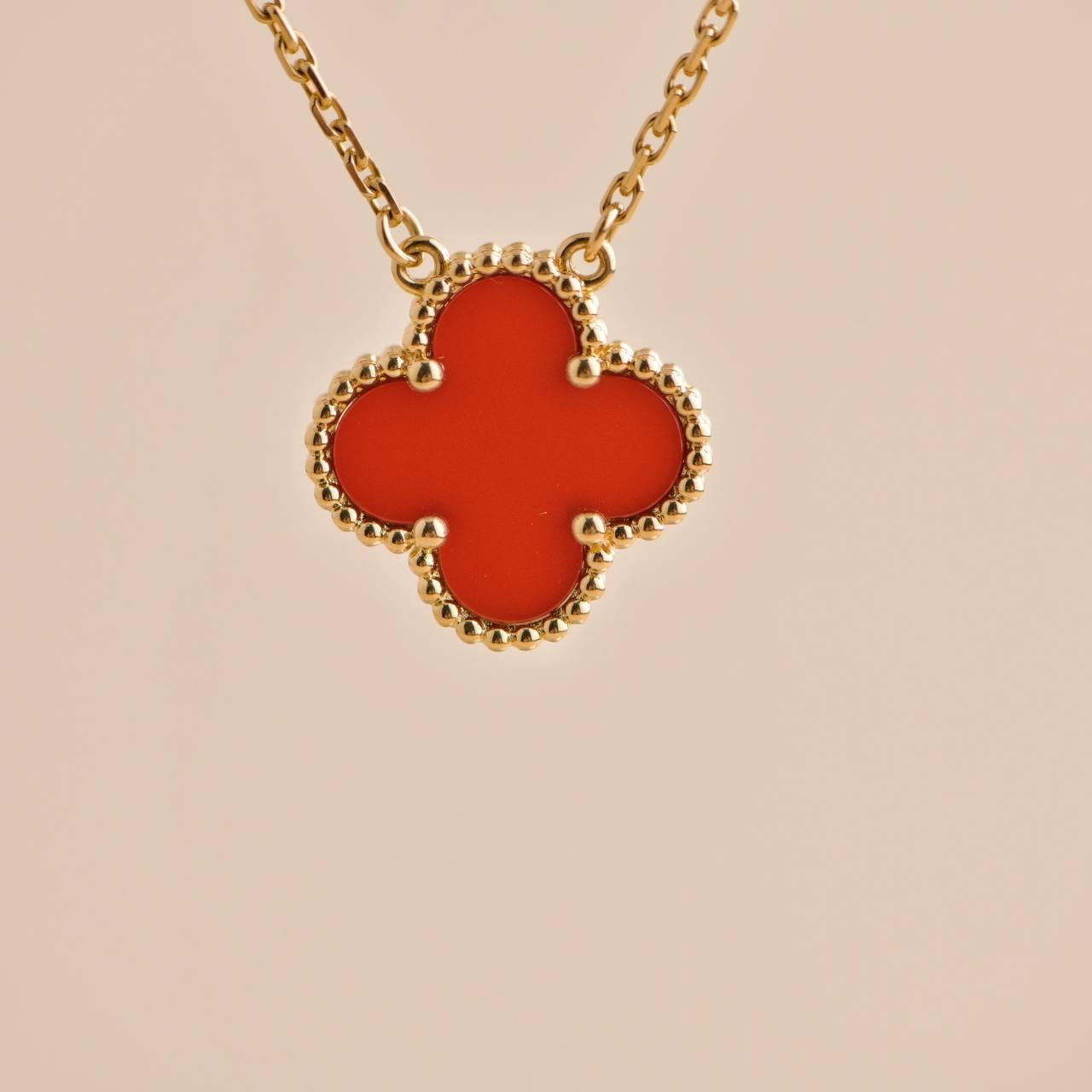 Women's or Men's Van Cleef & Arpels Vintage Alhambra Carnelian 18k Yellow Gold Pendant For Sale