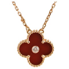 Van Cleef & Arpels Ciondolo vintage Alhambra in corniola e diamanti 2011 per le vacanze