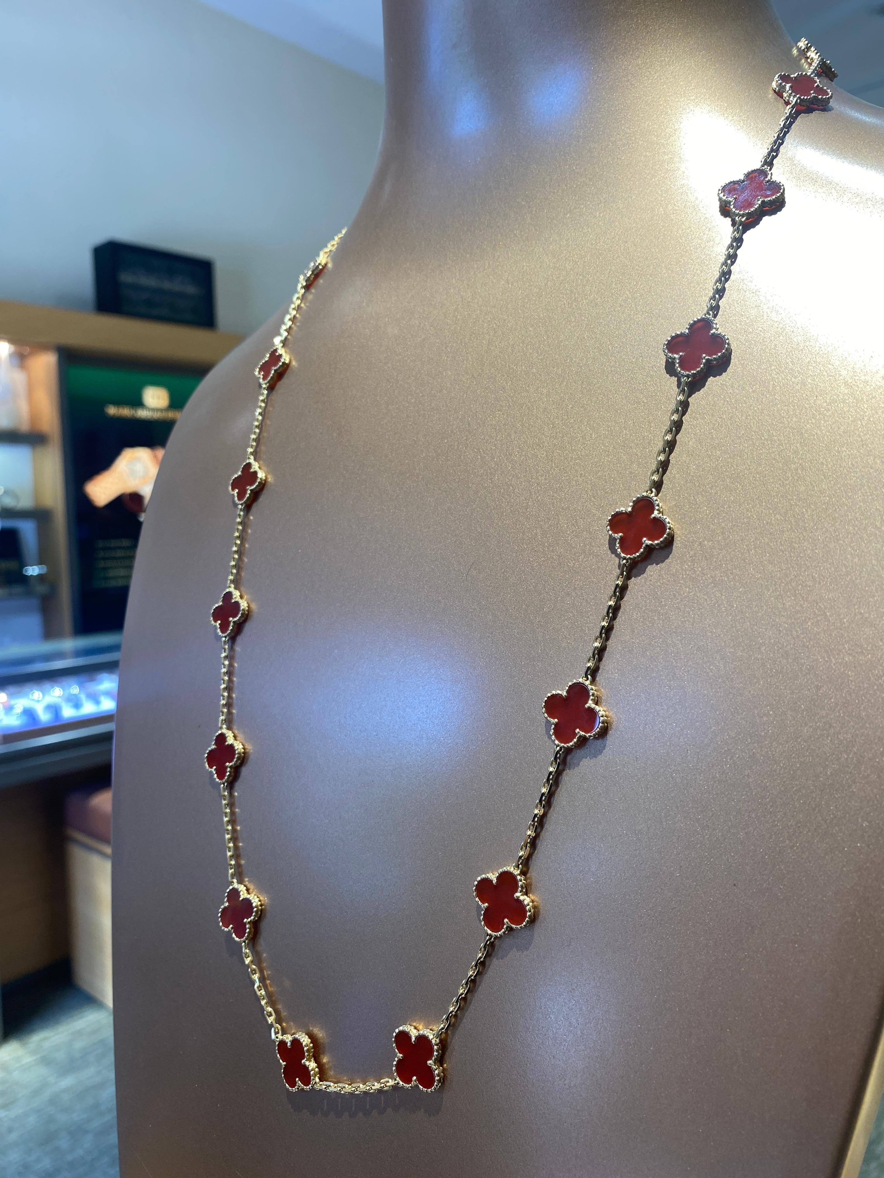 Van Cleef & Arpels Vintage Alhambra Karneol Halskette 18KY Damen